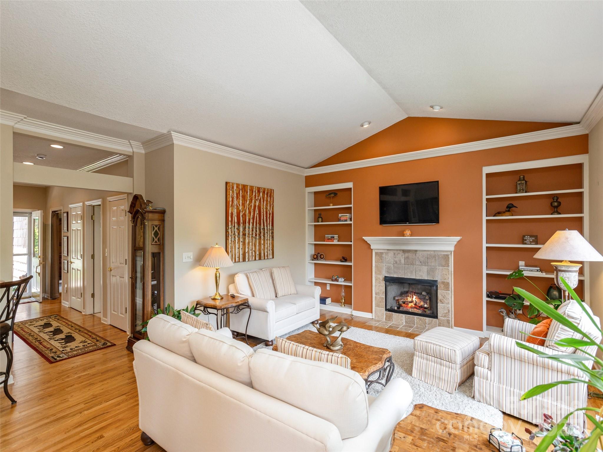 31 Headwater Drive — Hendersonville