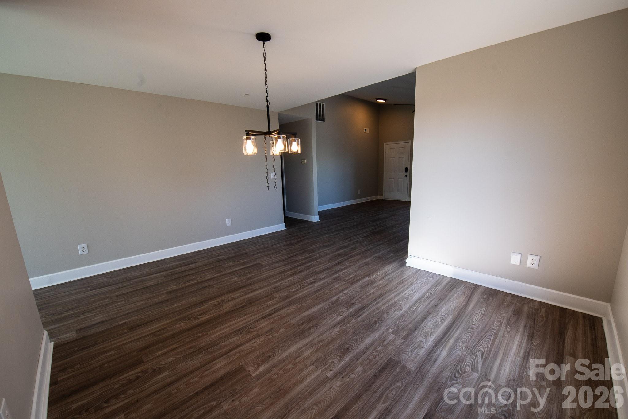 11055 Thousand Oaks Drive — Huntersville