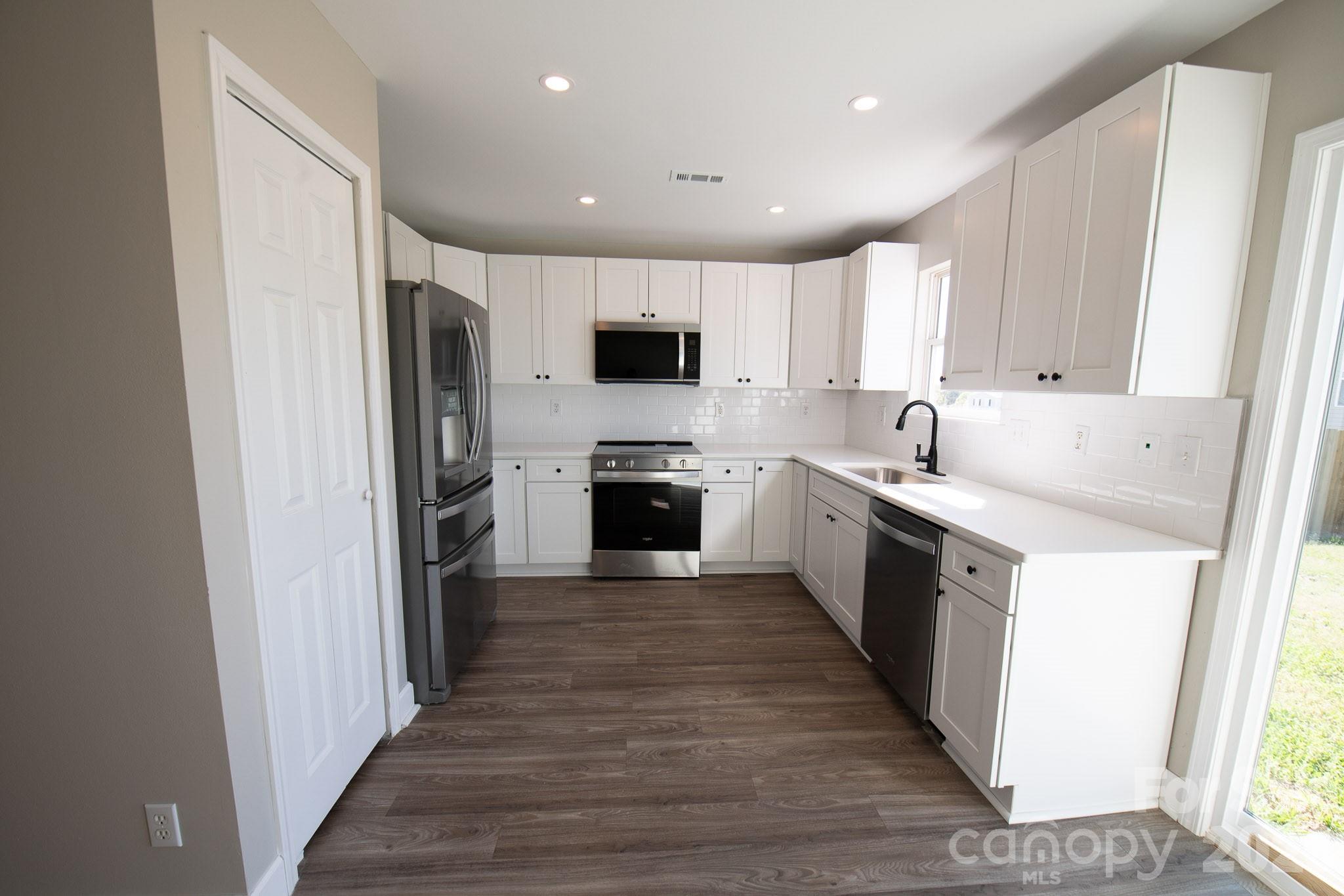 11055 Thousand Oaks Drive — Huntersville
