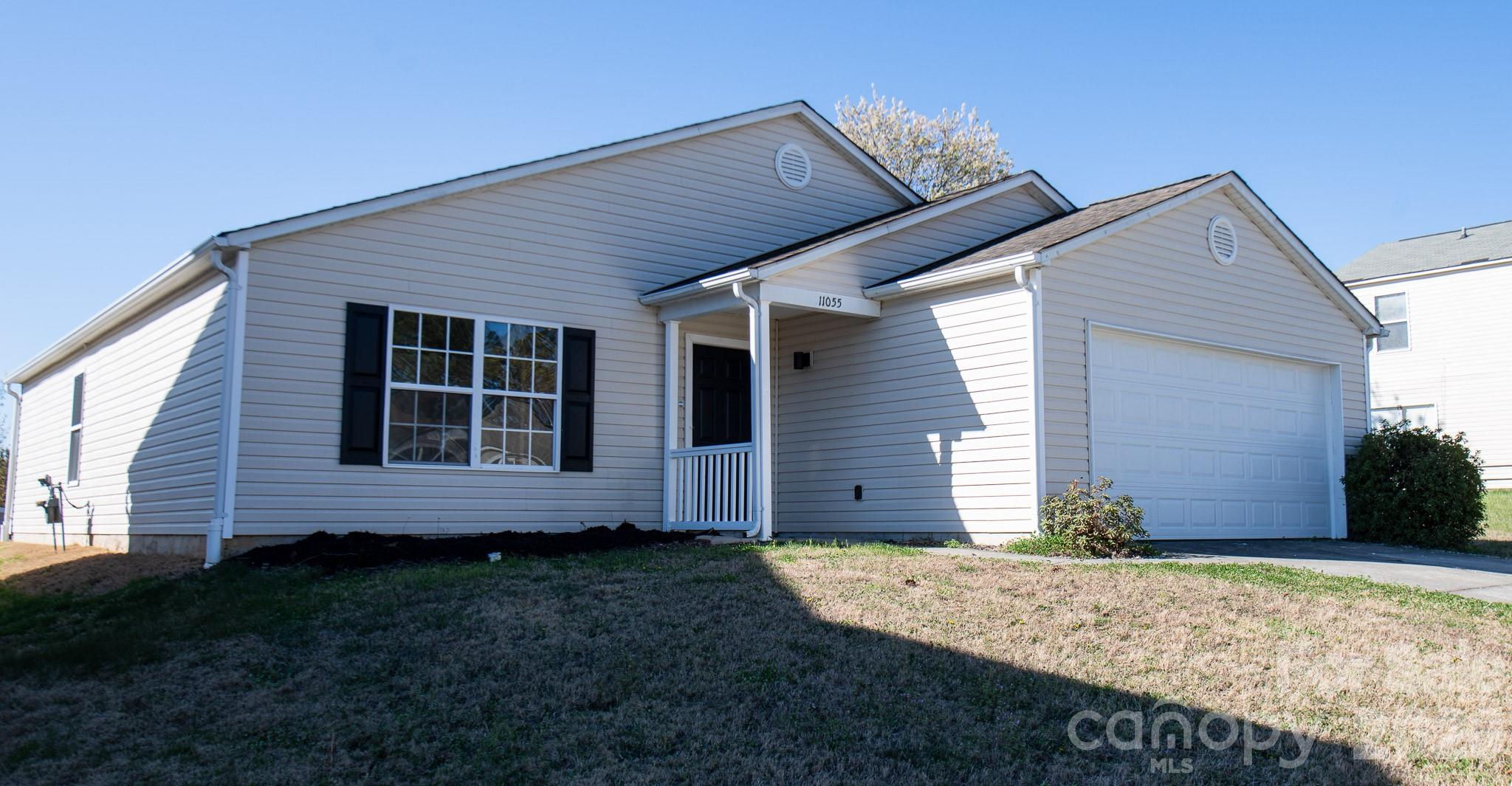 11055 Thousand Oaks Drive — Huntersville