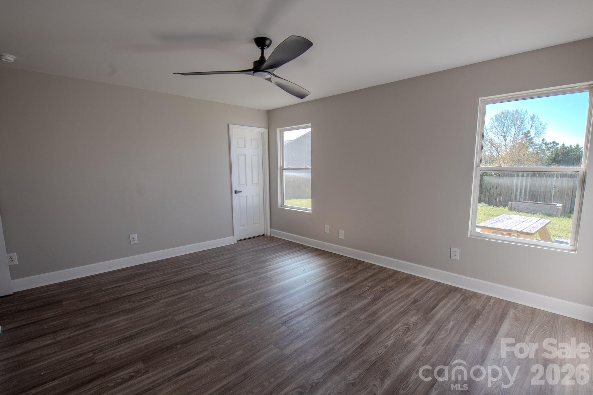 11055 Thousand Oaks Drive — Huntersville