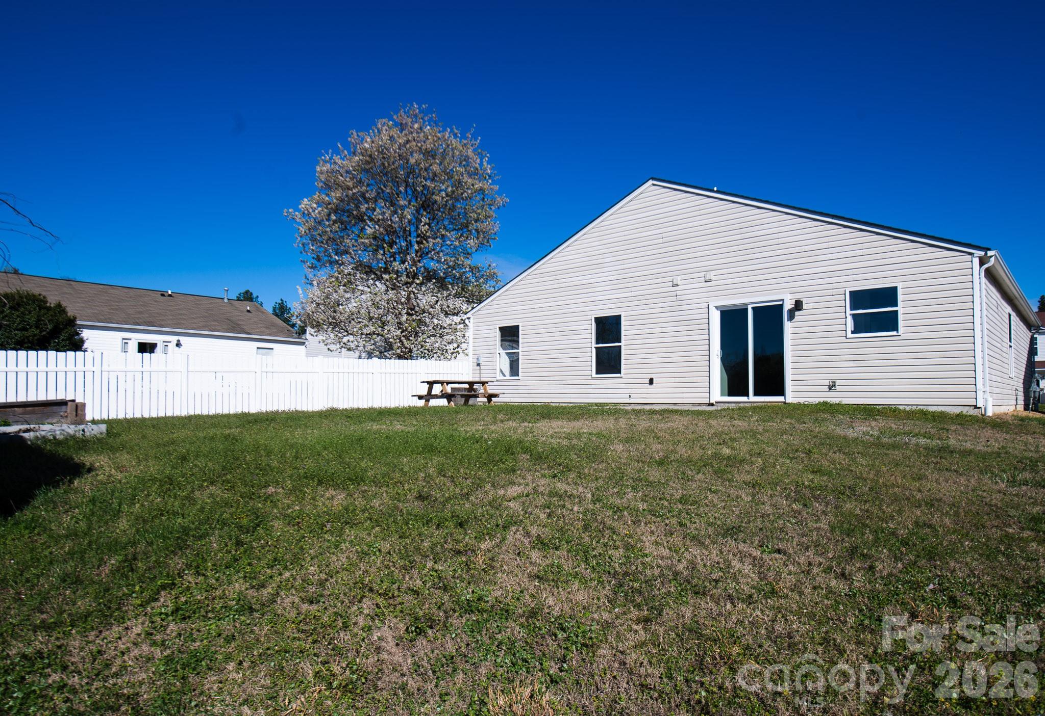 11055 Thousand Oaks Drive — Huntersville