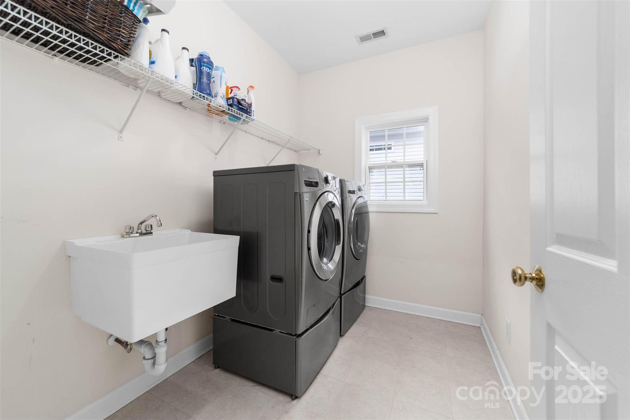 1728 Copperplate Road — Charlotte