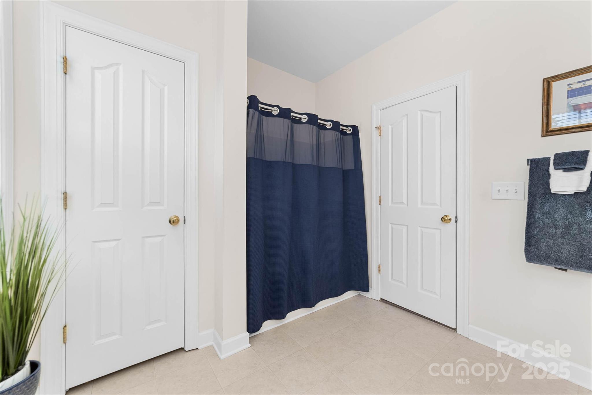 1728 Copperplate Road — Charlotte
