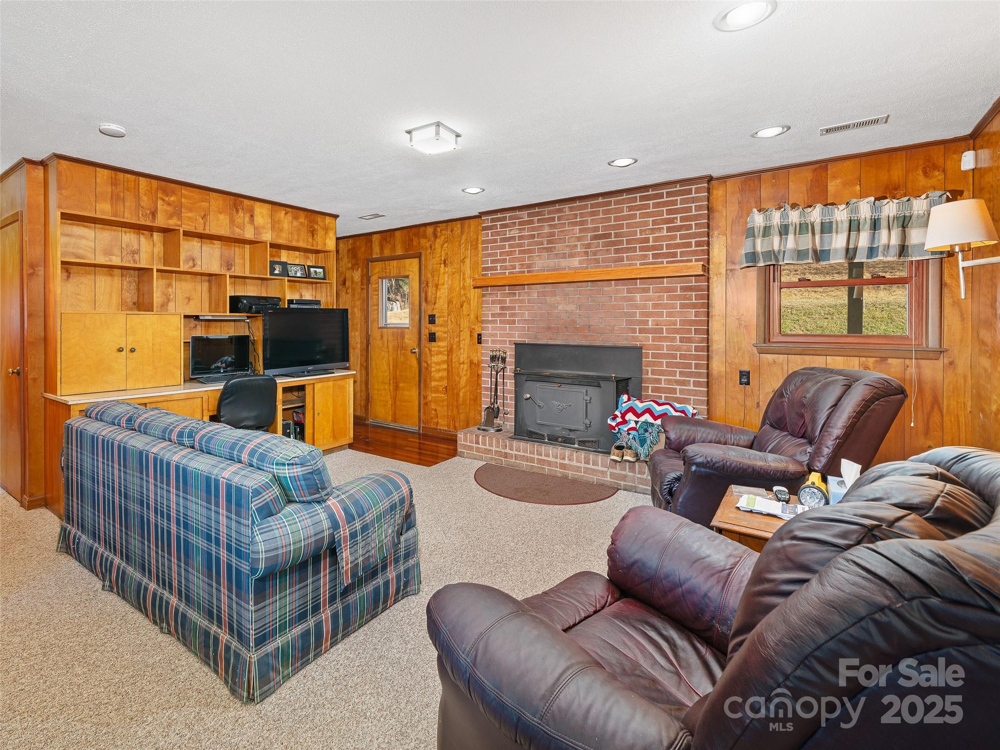 35 Smith Ridge Drive — Asheville