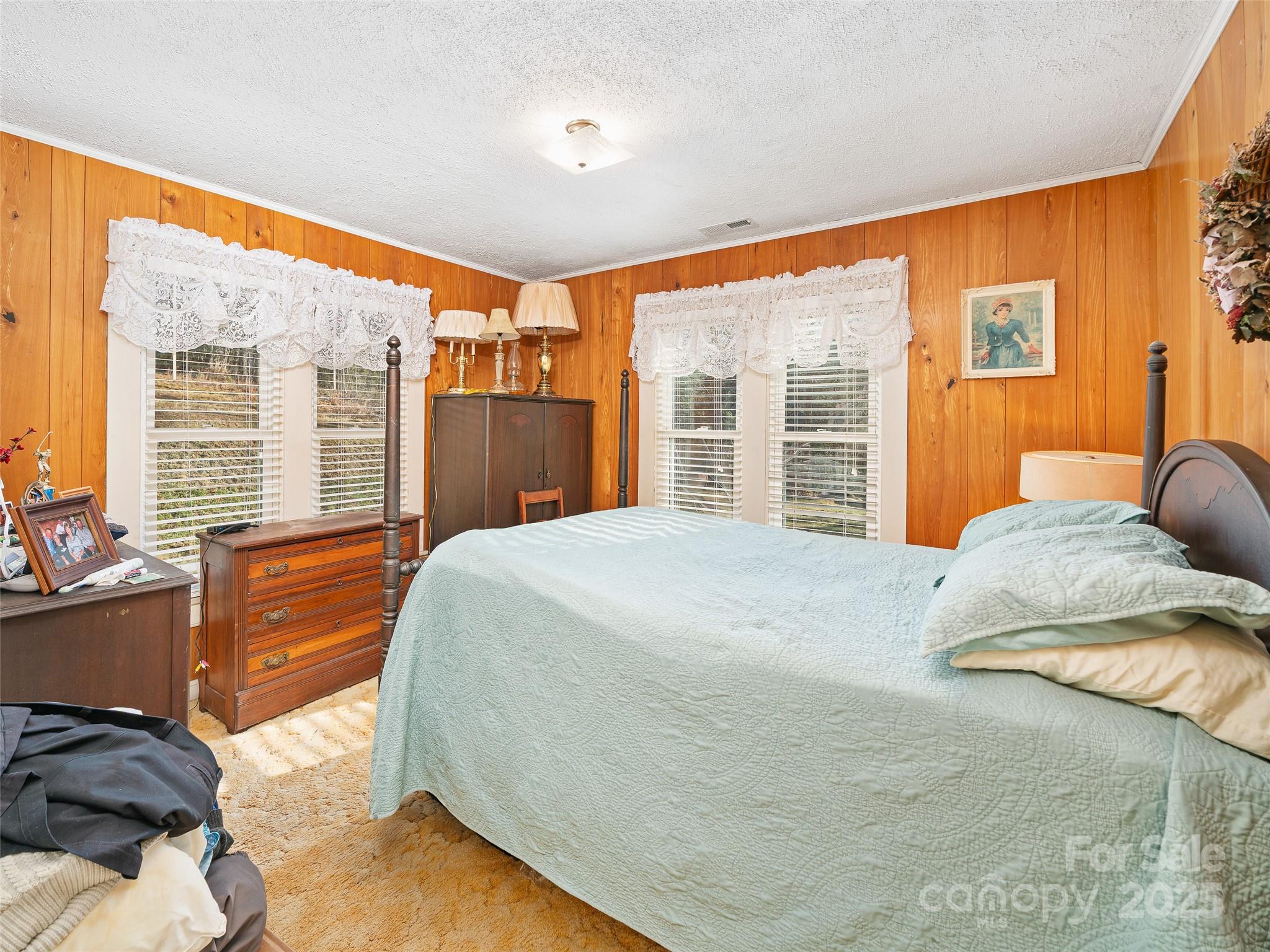 35 Smith Ridge Drive — Asheville