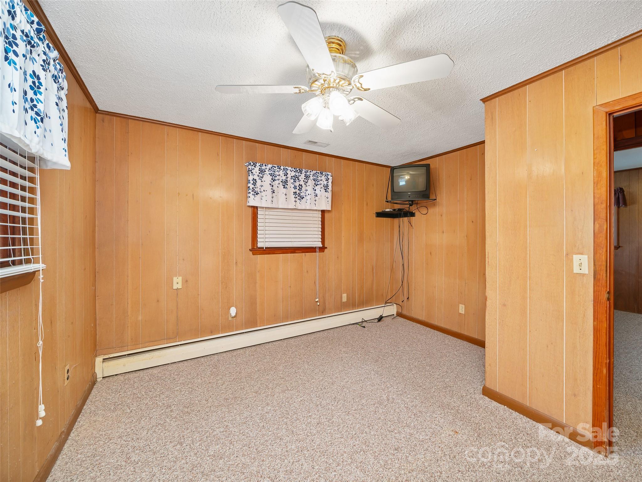 35 Smith Ridge Drive — Asheville