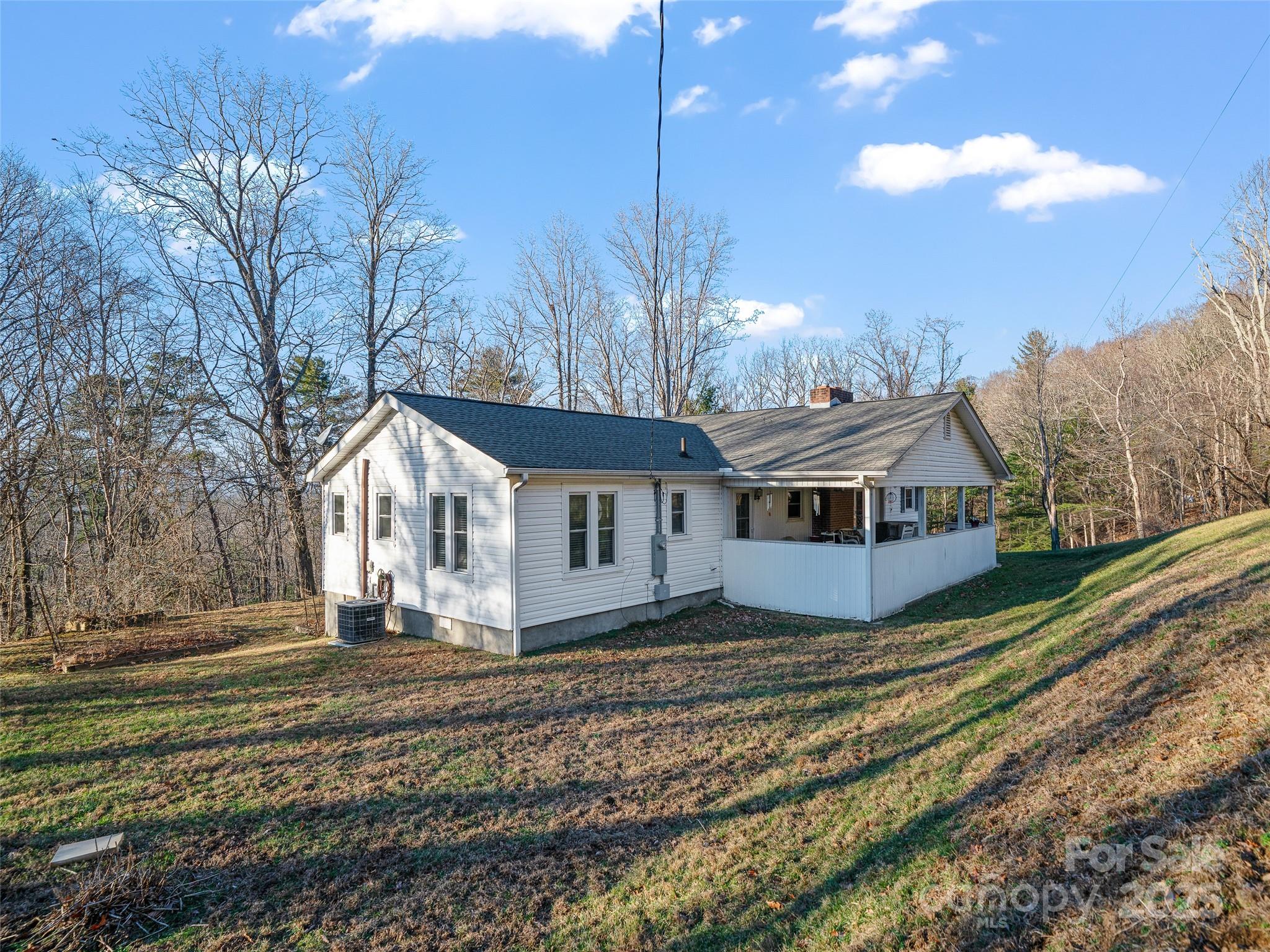 35 Smith Ridge Drive — Asheville