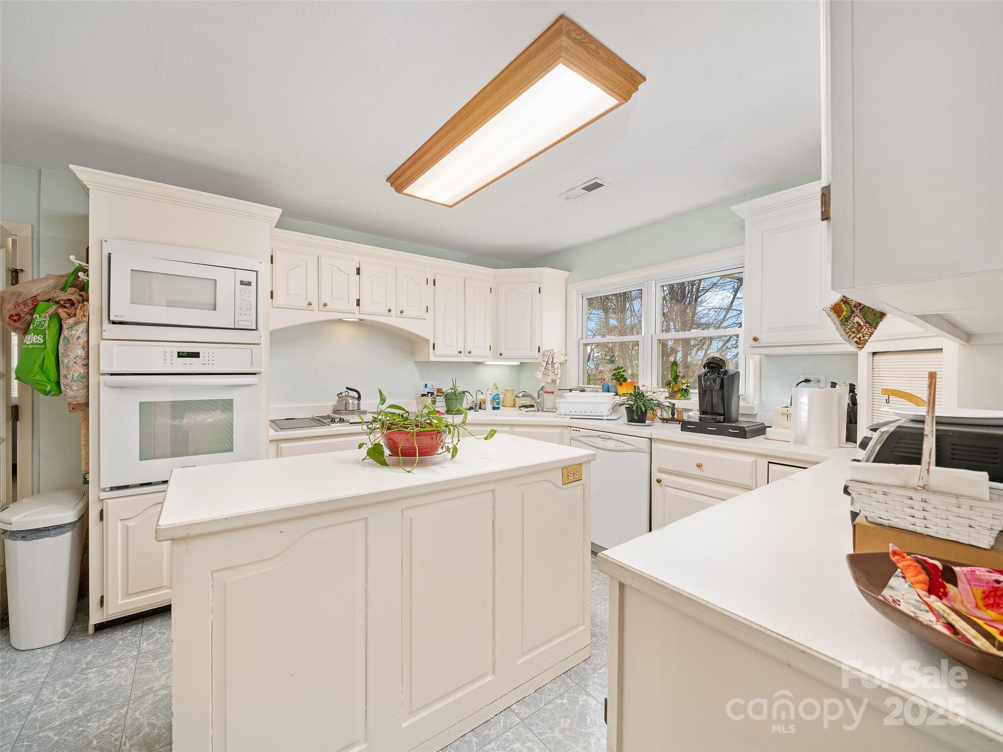 35 Smith Ridge Drive — Asheville