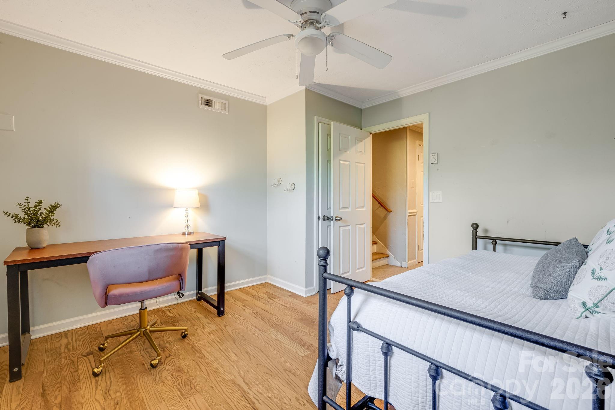 203 Davis Mountain Road — Laurel Park