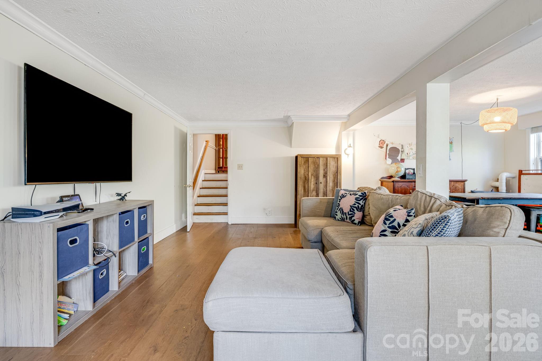 203 Davis Mountain Road — Laurel Park