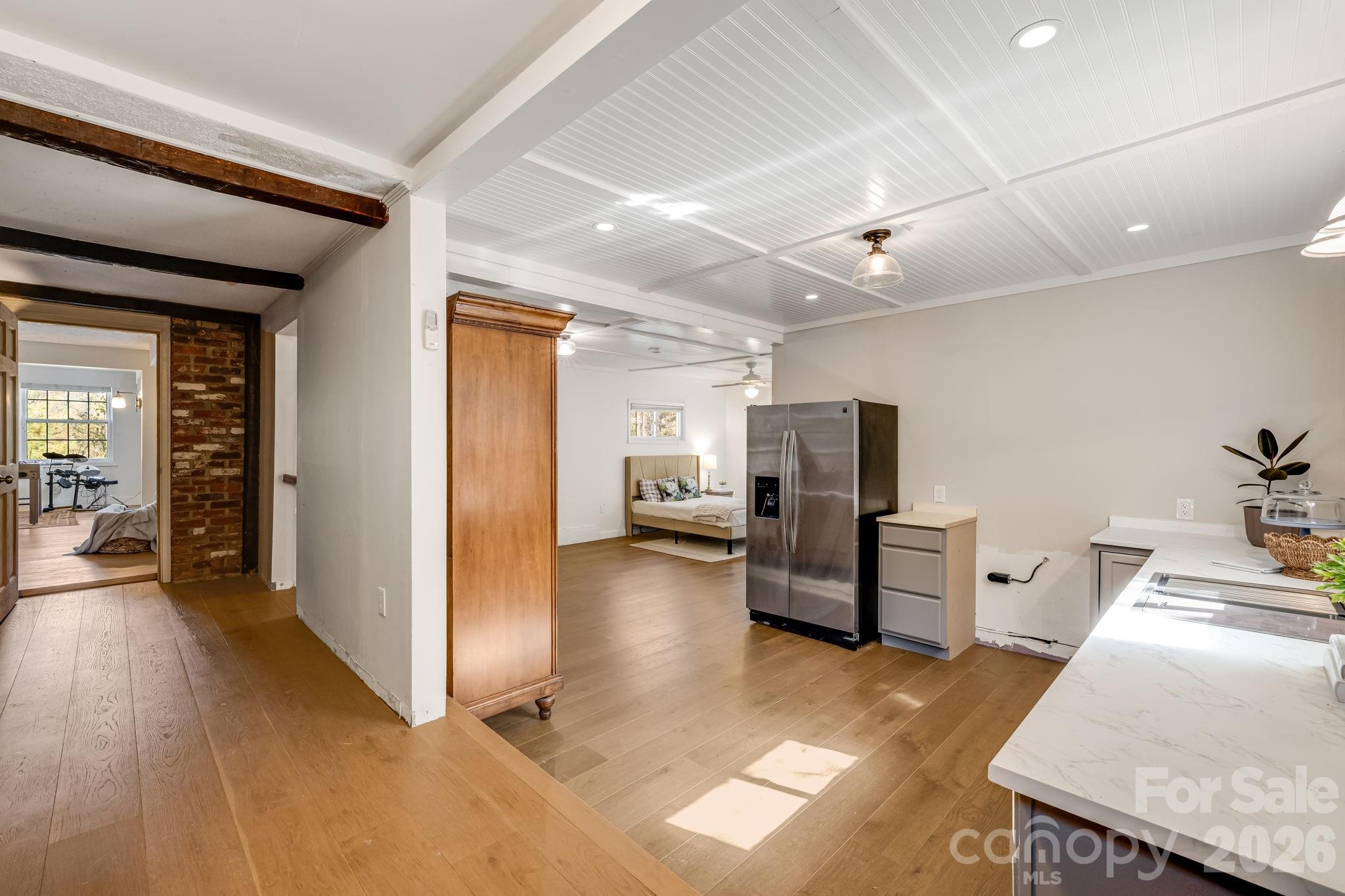 203 Davis Mountain Road — Laurel Park