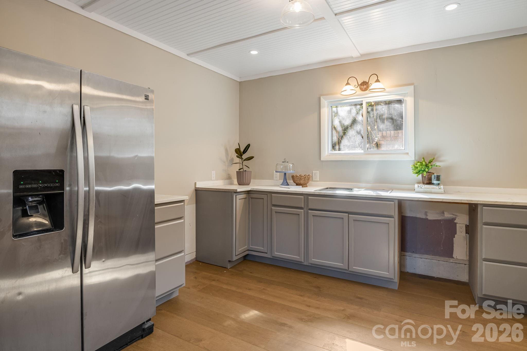 203 Davis Mountain Road — Laurel Park