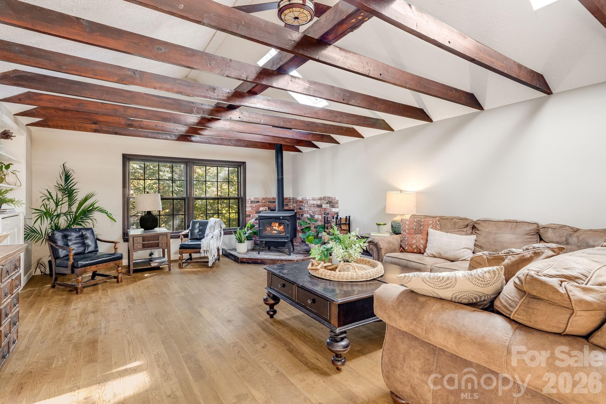 203 Davis Mountain Road — Laurel Park