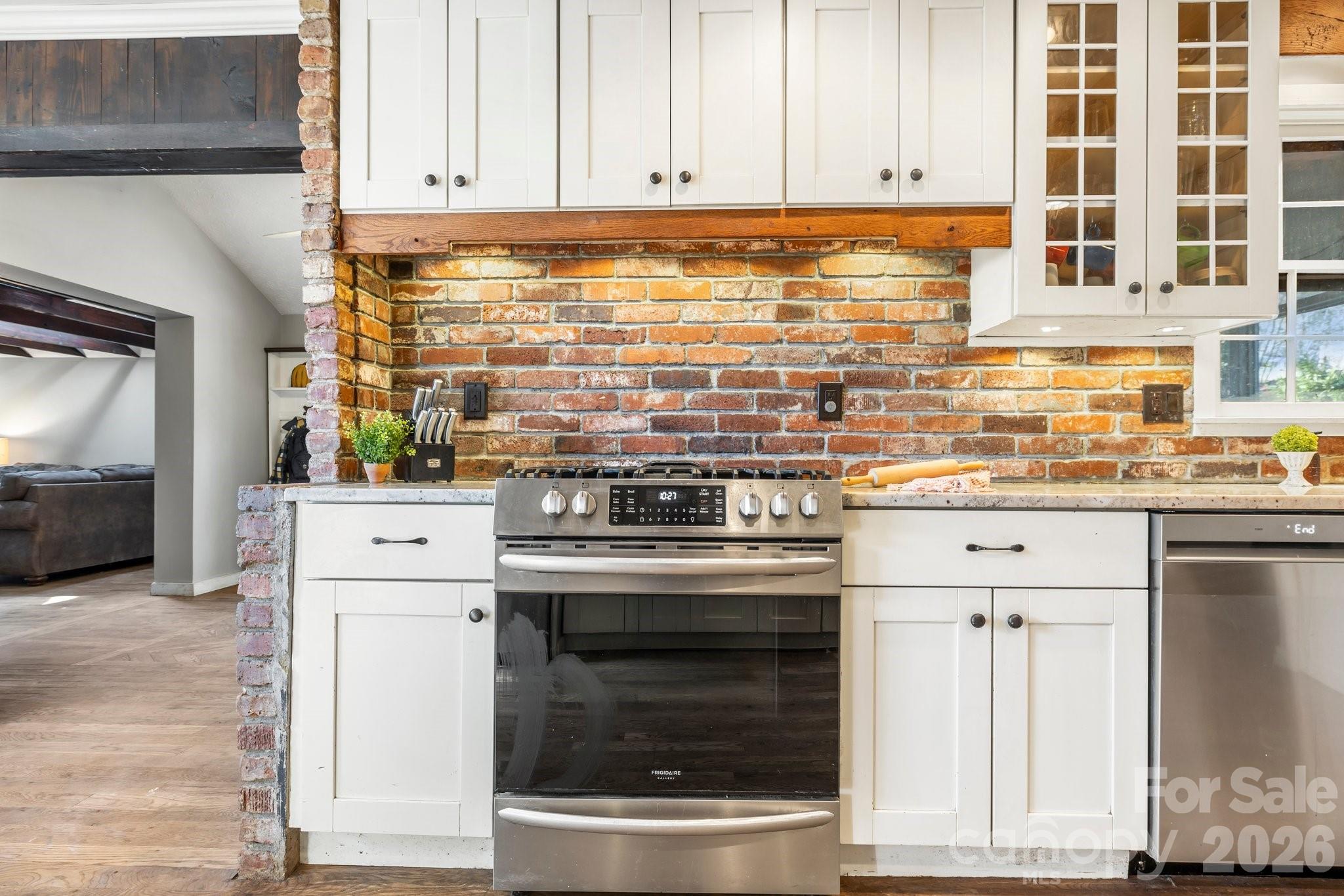 203 Davis Mountain Road — Laurel Park
