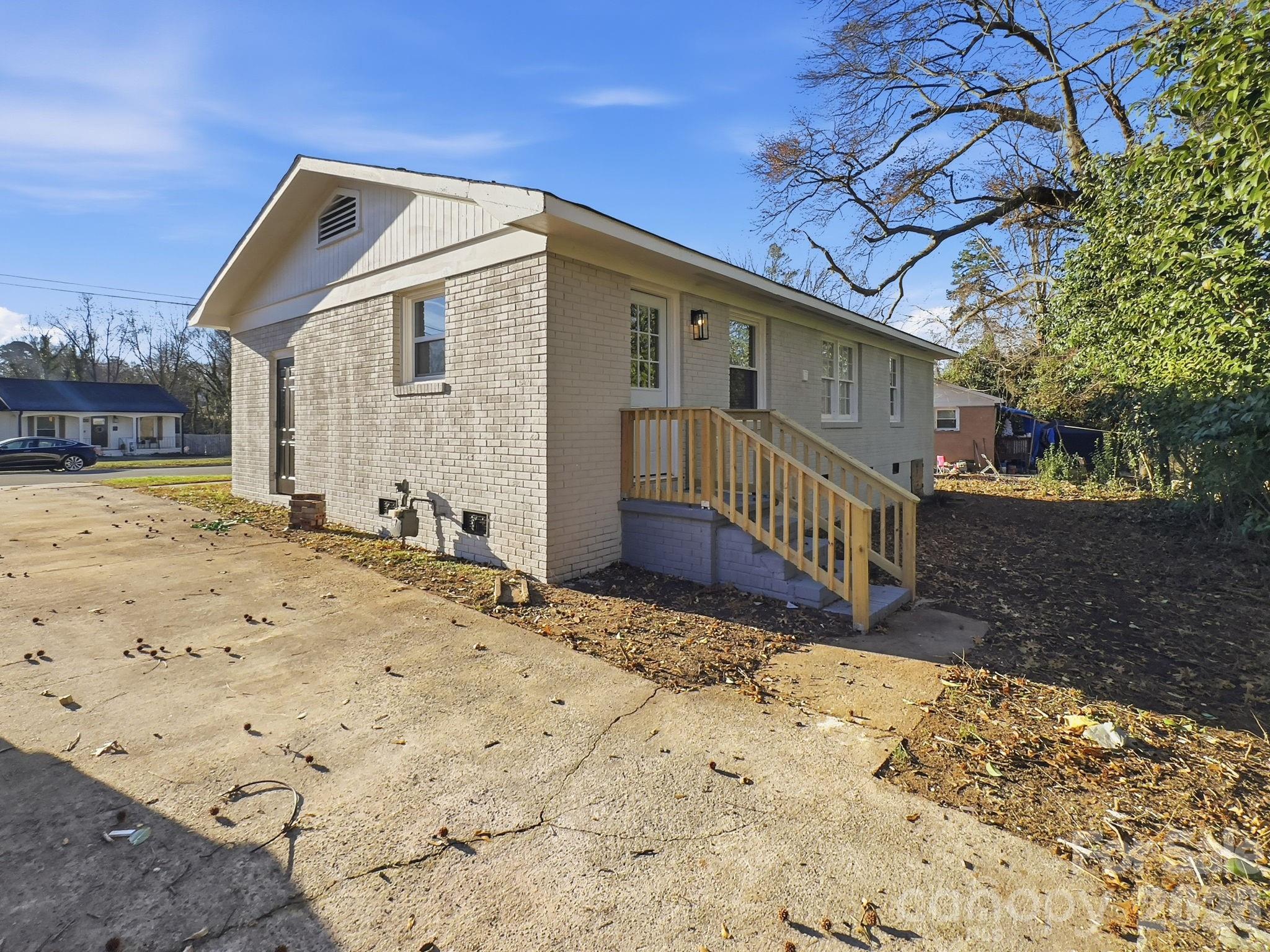 1420 Rollingwood Drive — Charlotte