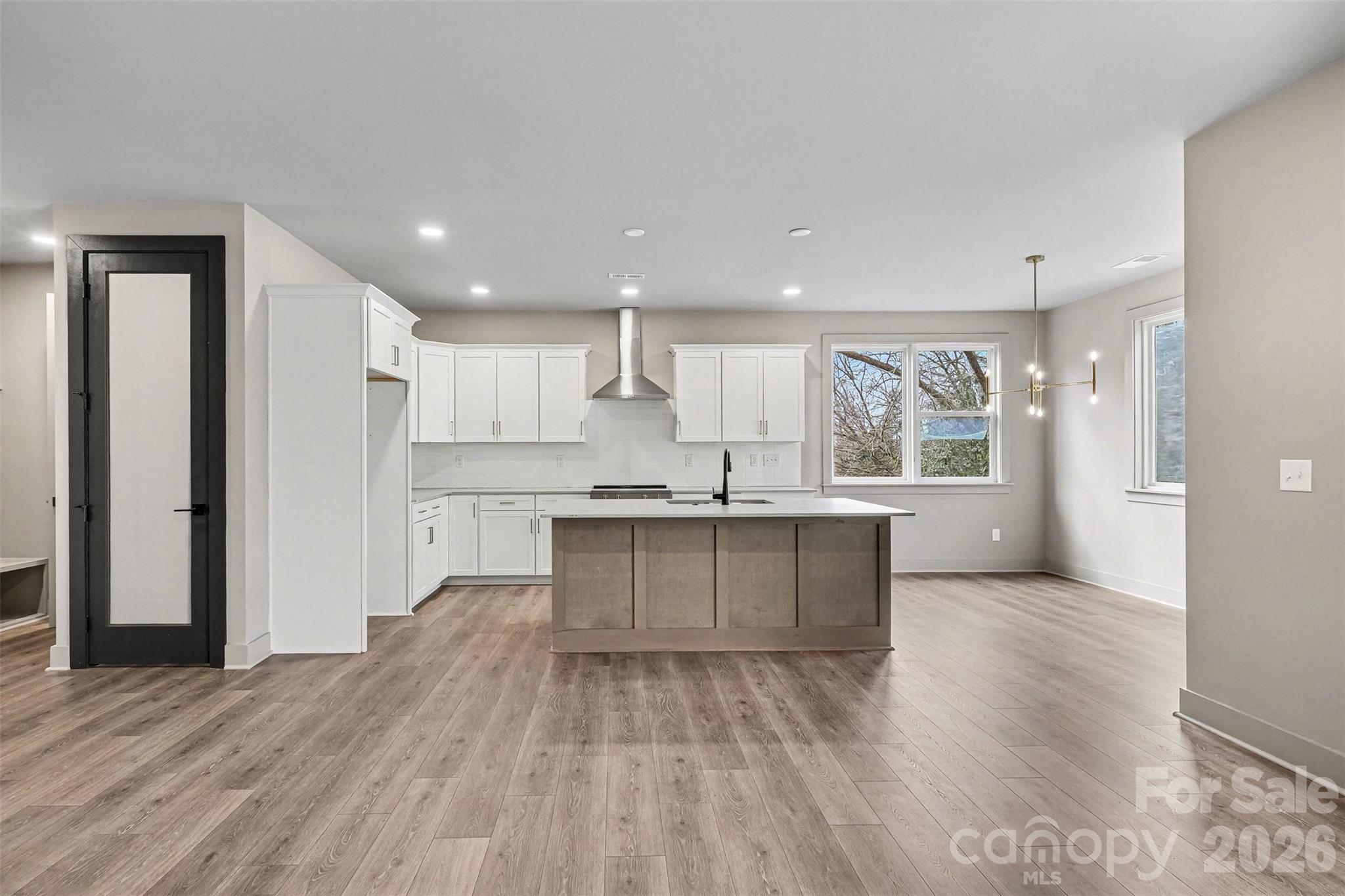 2418 Crestview Drive — Charlotte