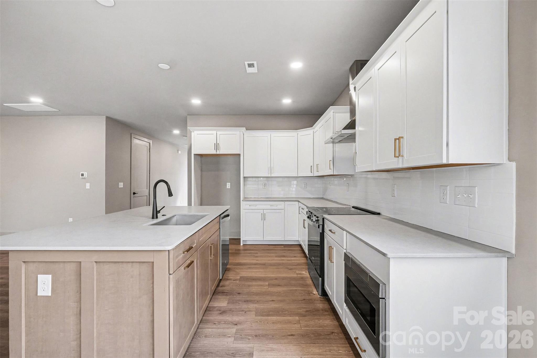 2418 Crestview Drive — Charlotte