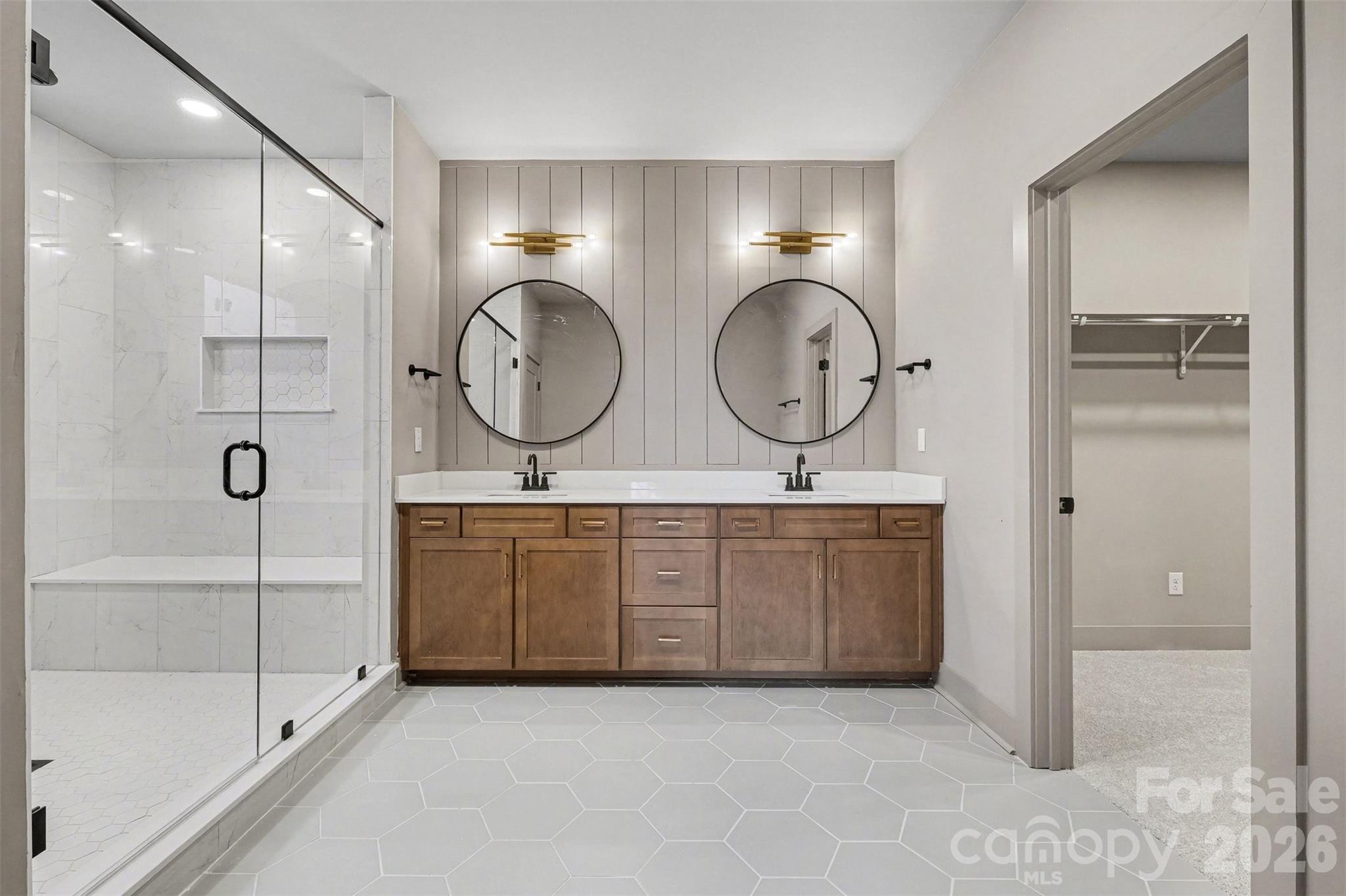 2418 Crestview Drive — Charlotte