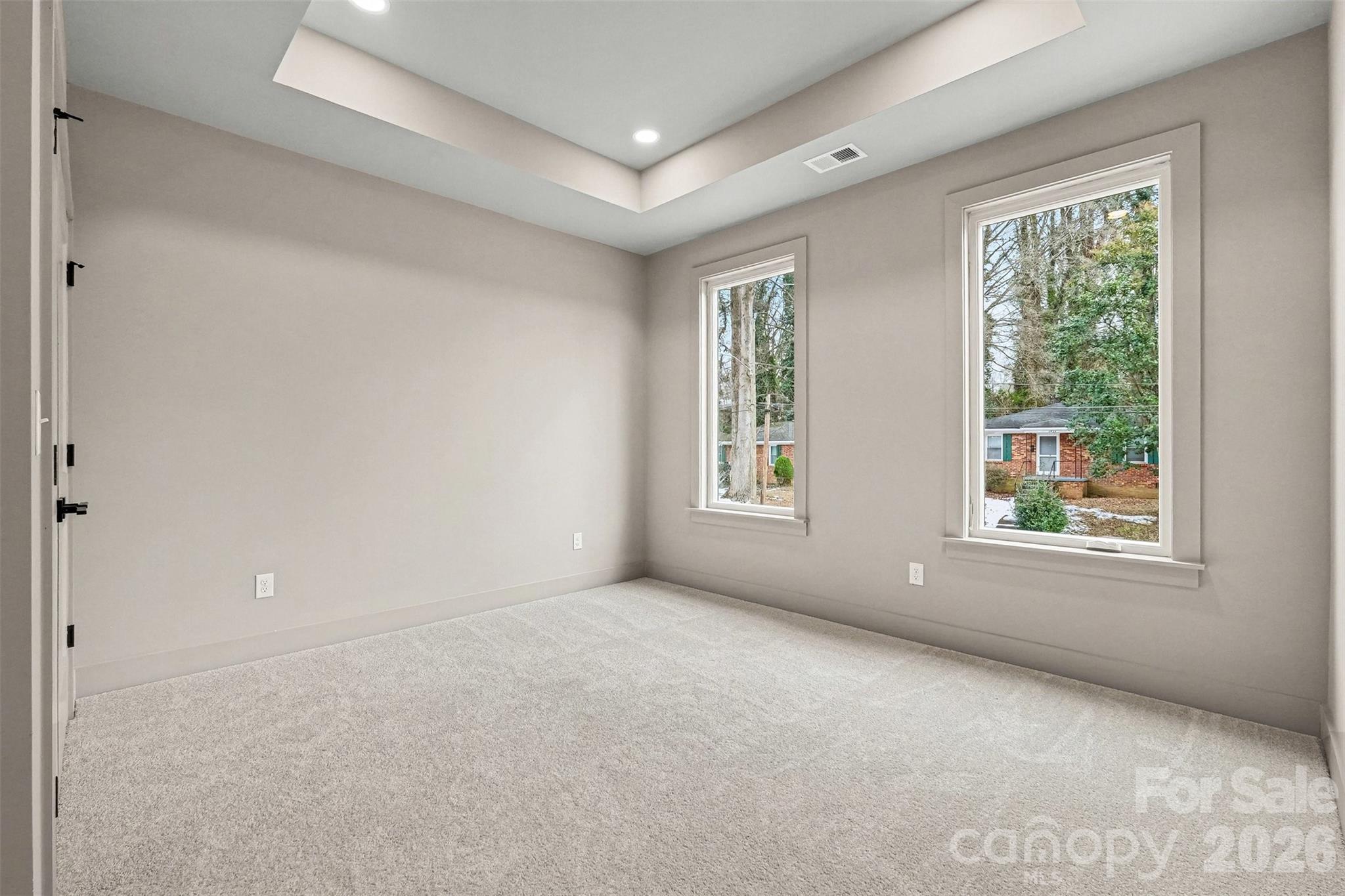2418 Crestview Drive — Charlotte