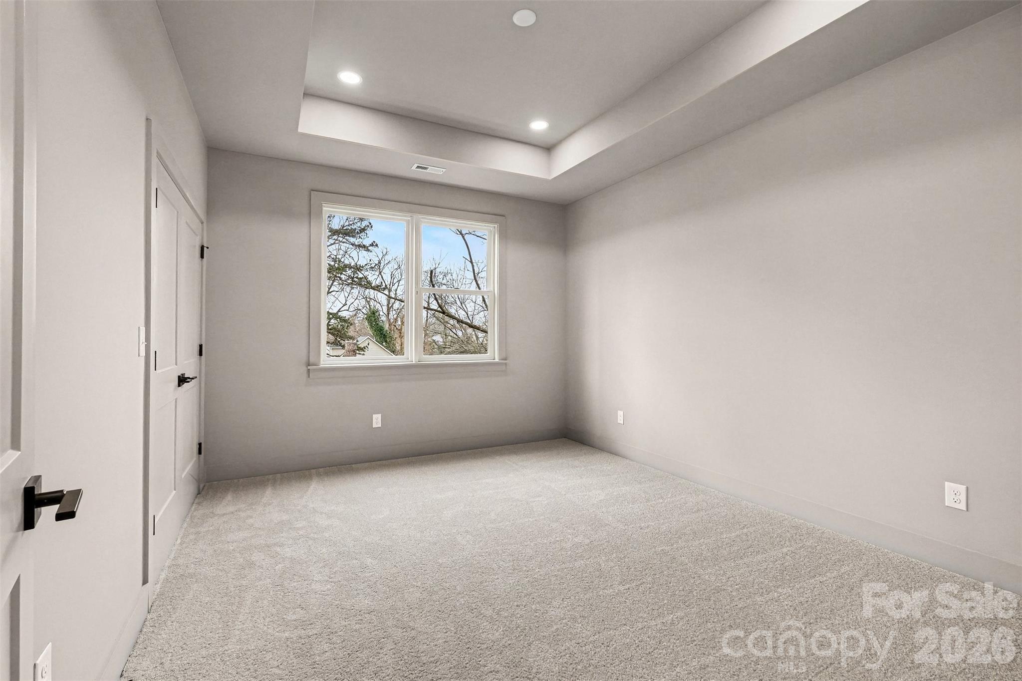 2418 Crestview Drive — Charlotte