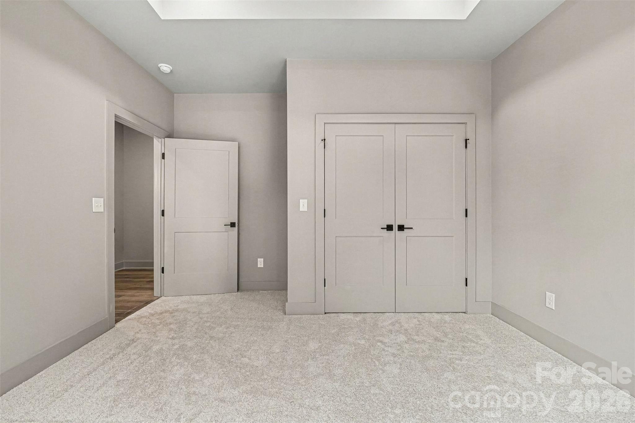 2418 Crestview Drive — Charlotte