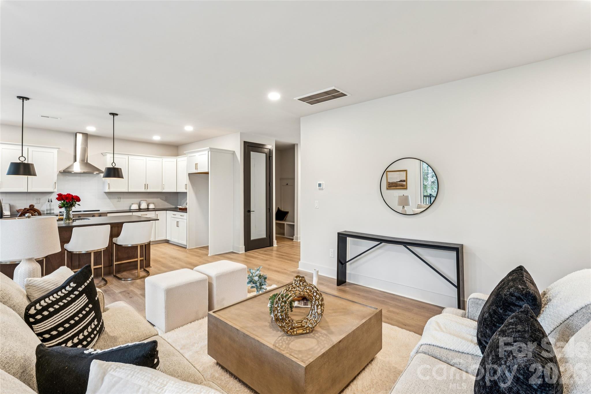 2416 Crestview Drive — Charlotte