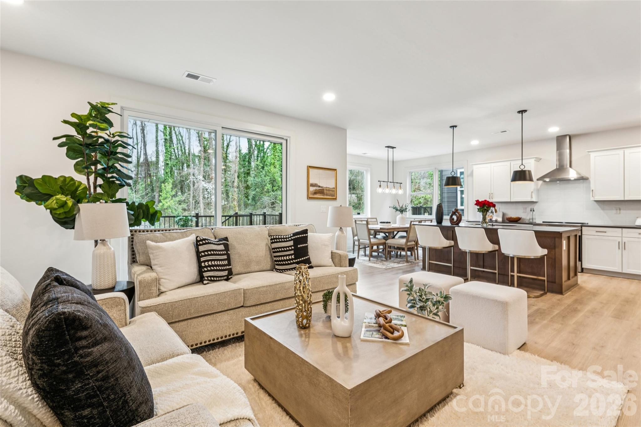 2416 Crestview Drive — Charlotte
