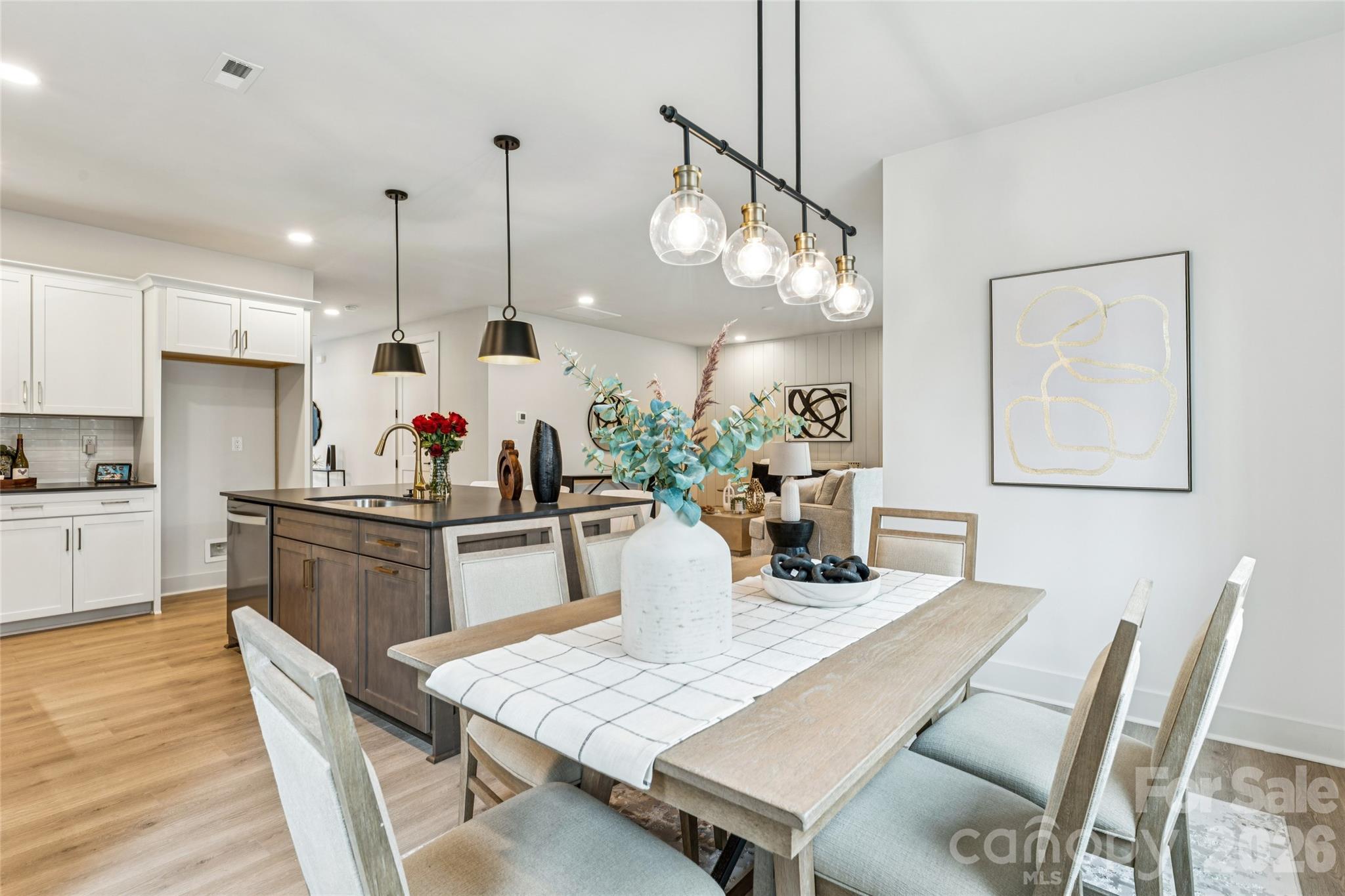 2412 Crestview Drive — Charlotte