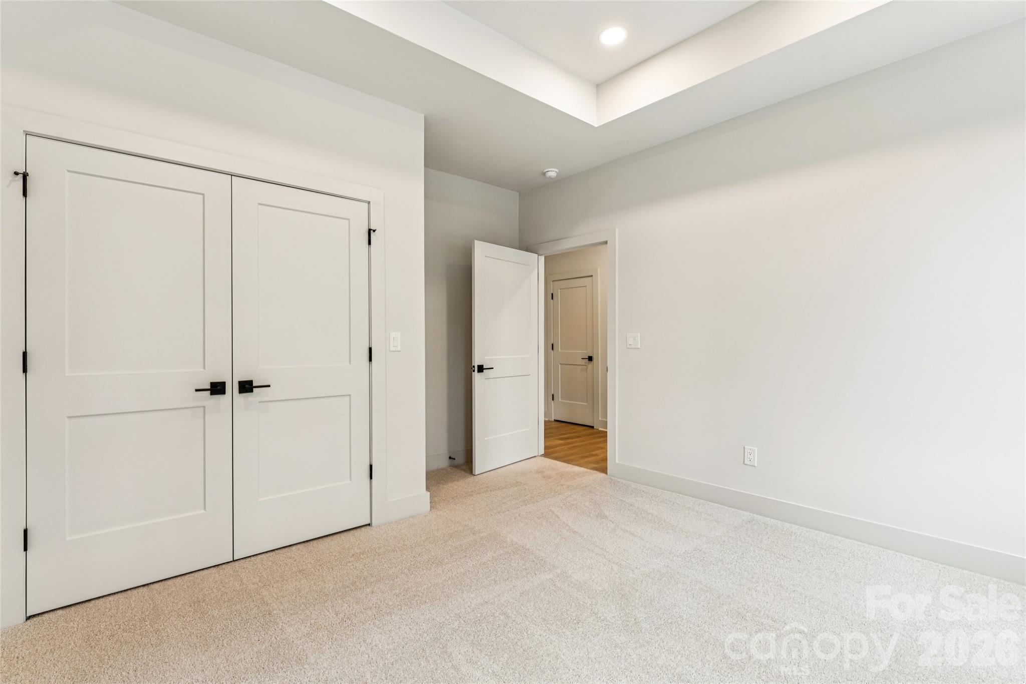 2412 Crestview Drive — Charlotte