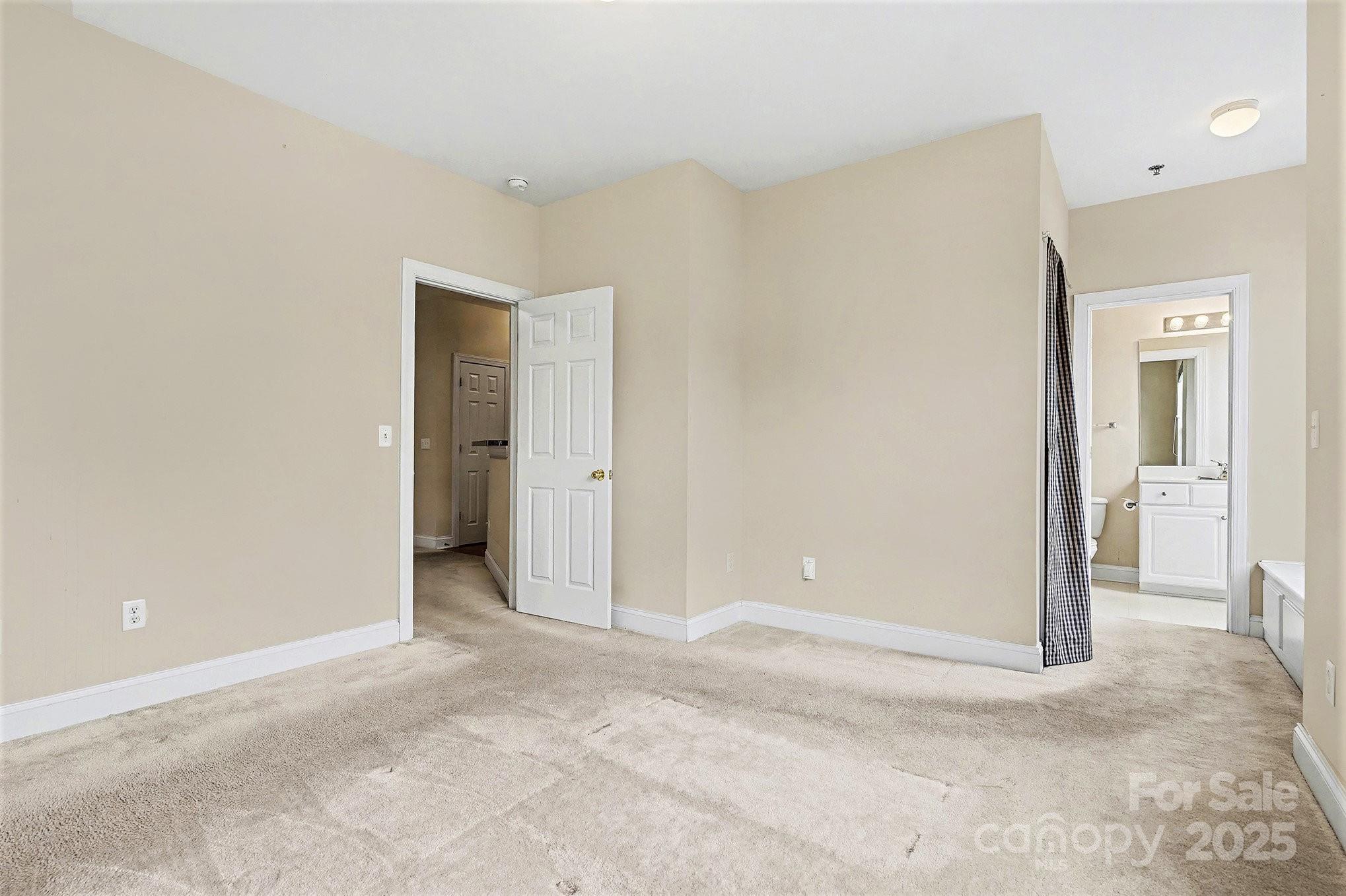 6812 Park Place Drive — Charlotte