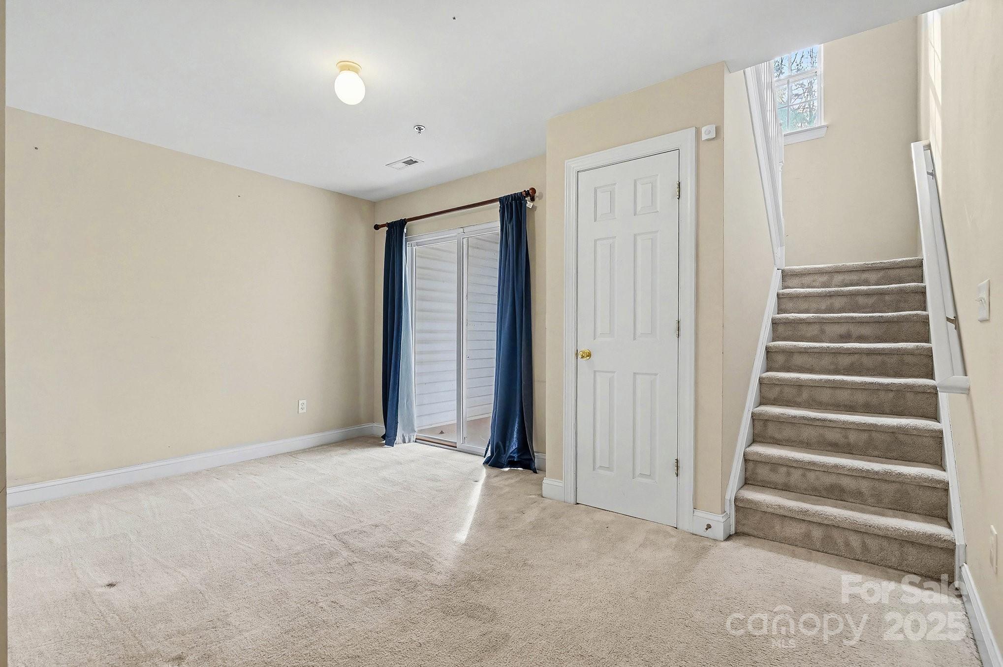 6812 Park Place Drive — Charlotte