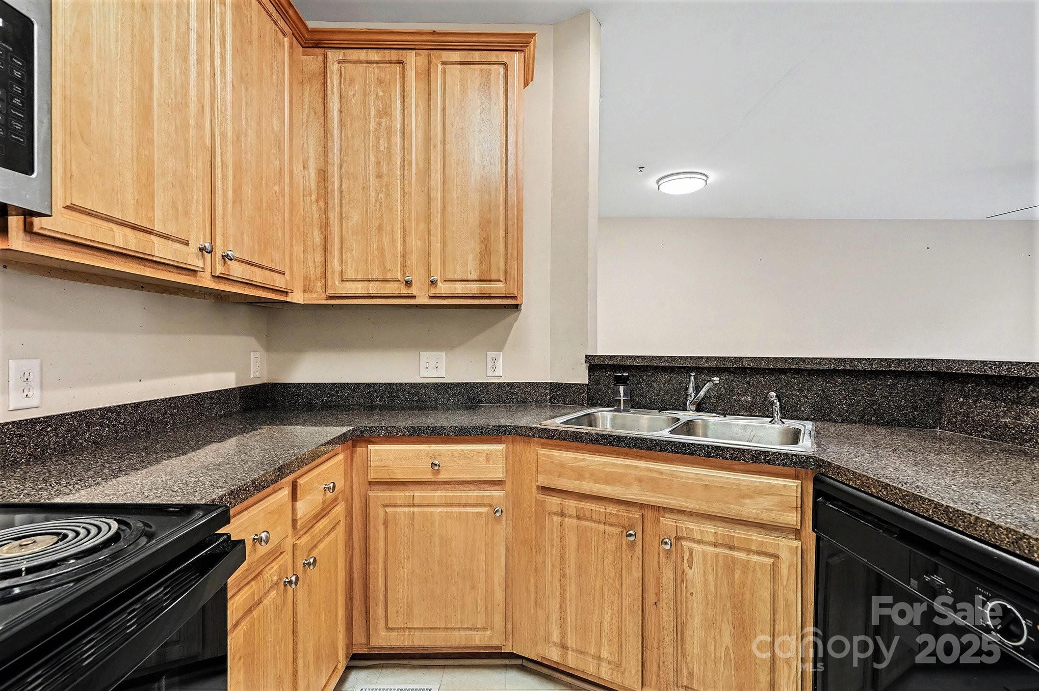 6812 Park Place Drive — Charlotte