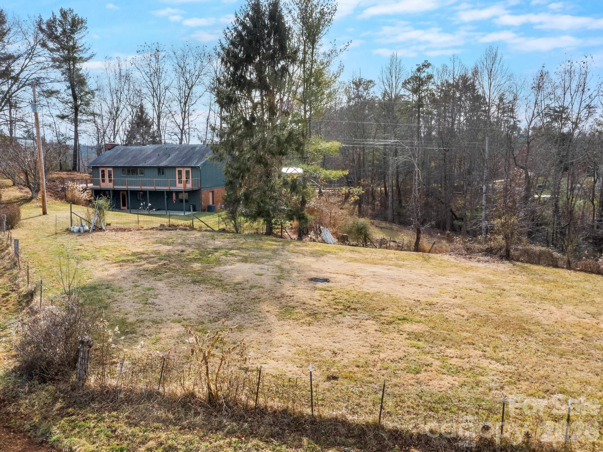 132 Snelson Cemetary Road — Leicester