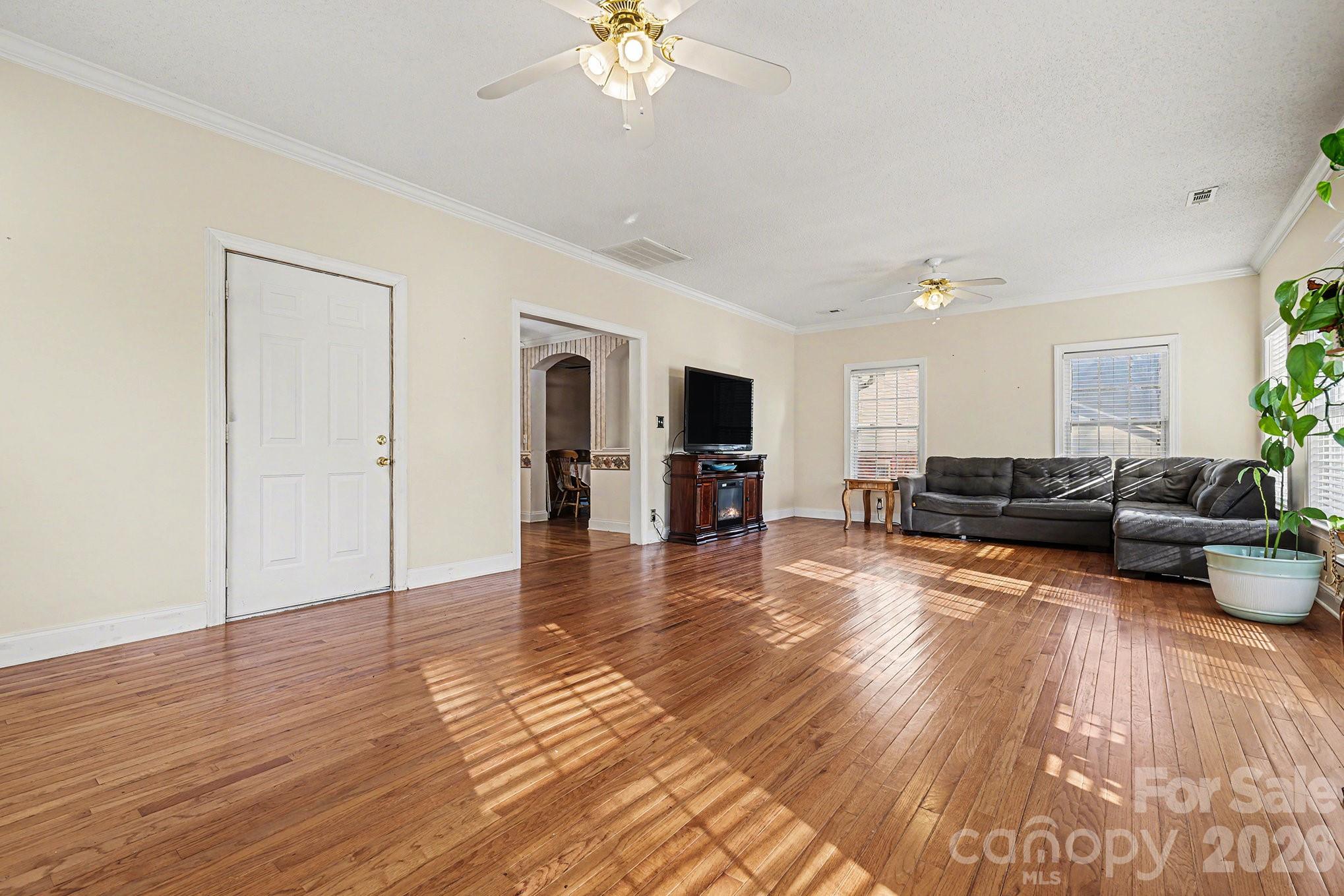4057 Leafmore Street — Concord