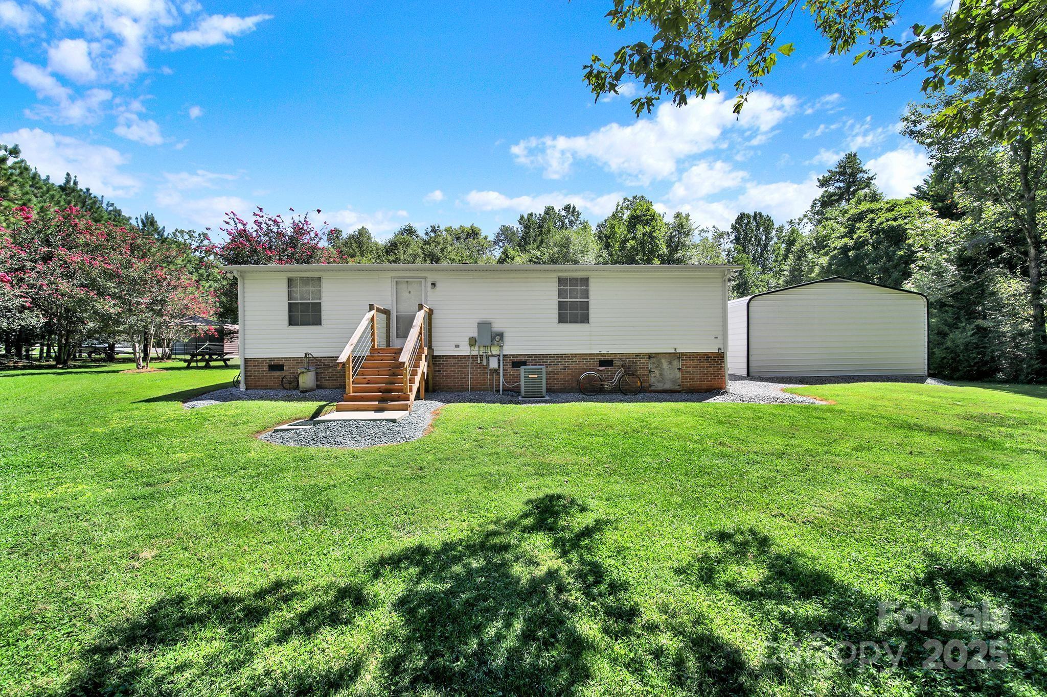 1219 Neely Smith Lane — Gastonia