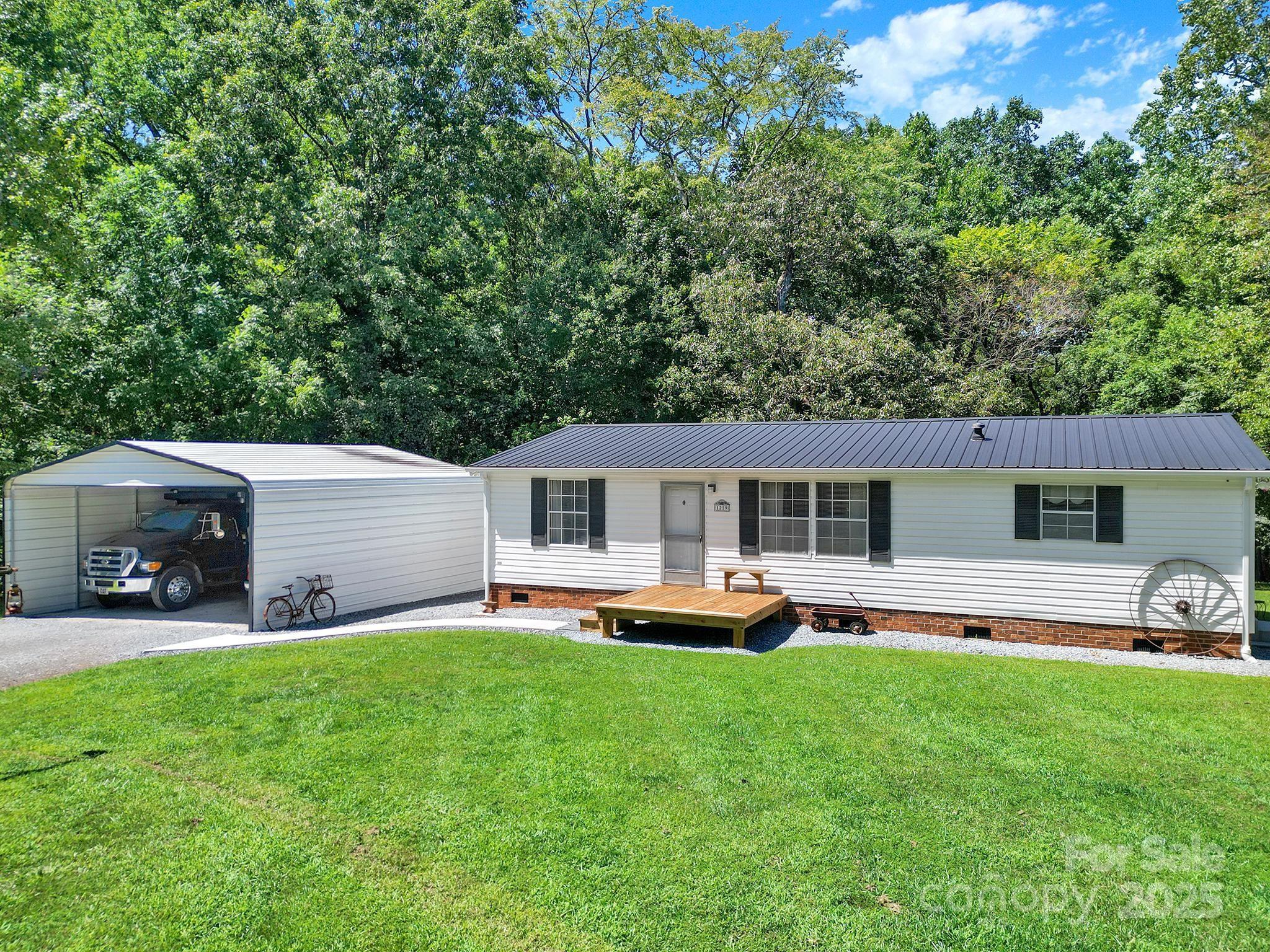 1219 Neely Smith Lane — Gastonia