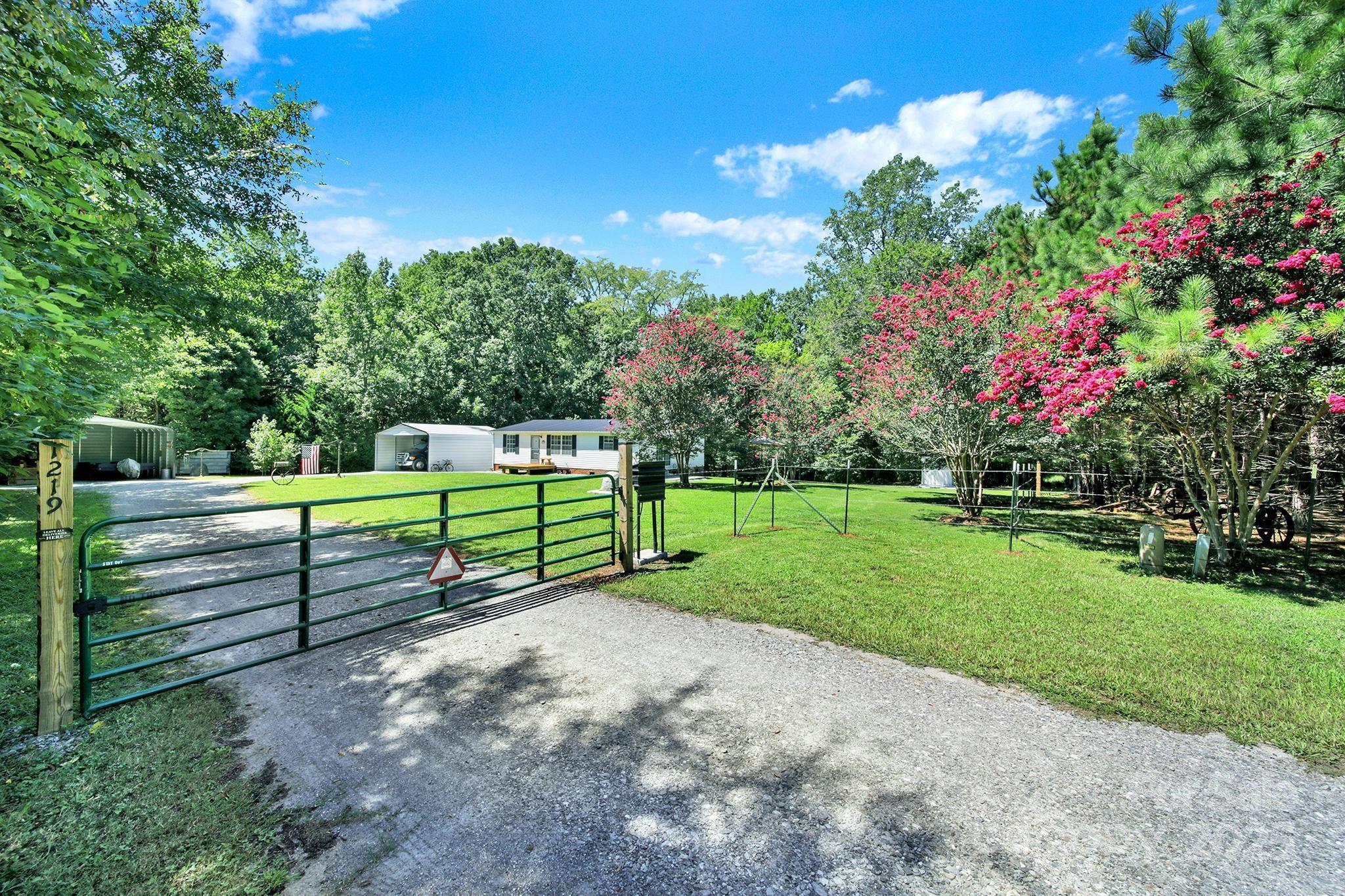 1219 Neely Smith Lane — Gastonia
