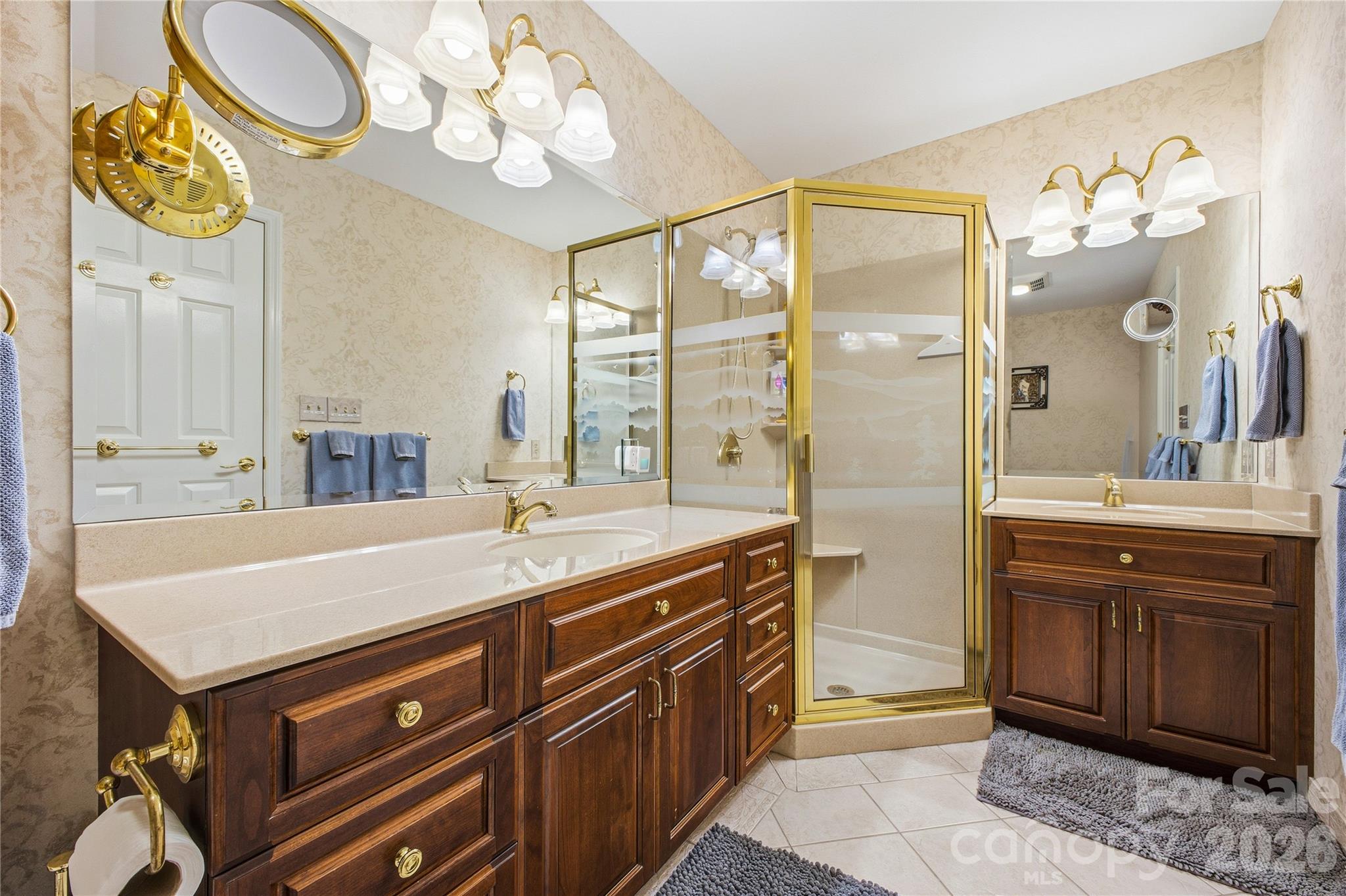 1403 Fleetwood Plaza — Hendersonville