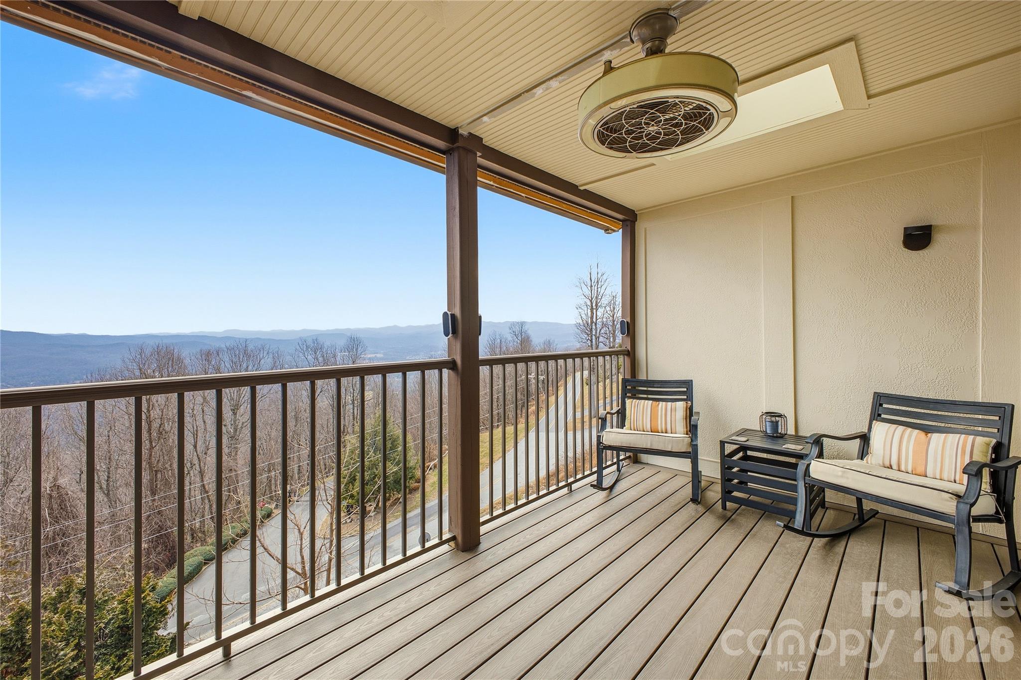 1403 Fleetwood Plaza — Hendersonville
