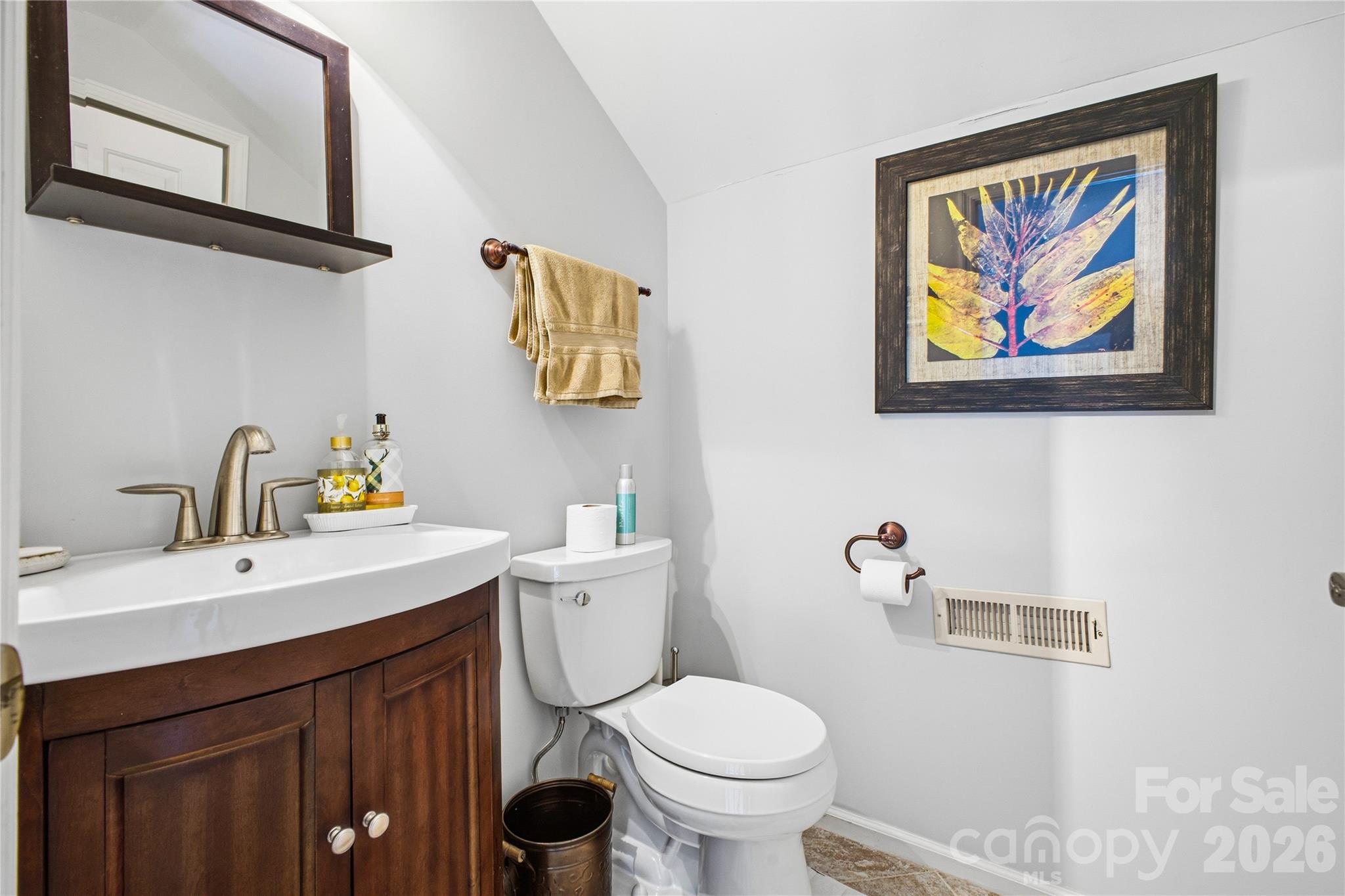 1403 Fleetwood Plaza — Hendersonville