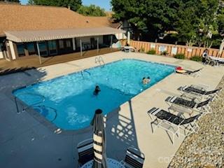 1403 Fleetwood Plaza — Hendersonville