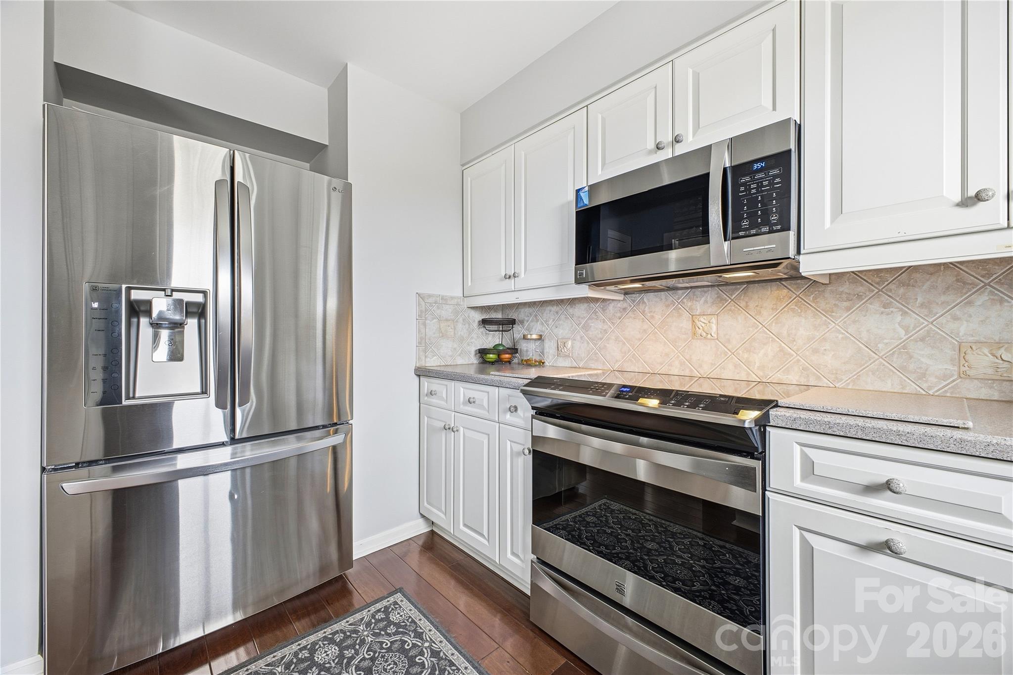 1403 Fleetwood Plaza — Hendersonville