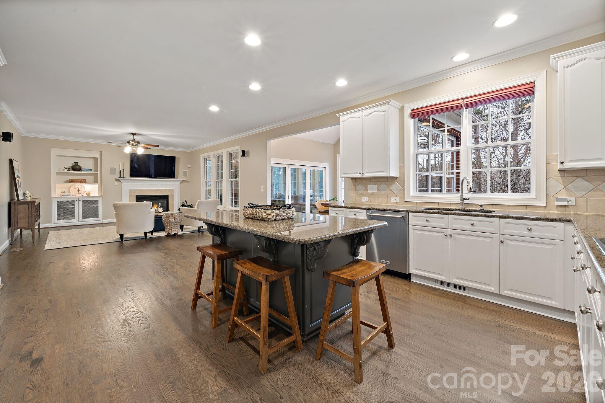 4685 Eagle Pointe Court — Denver