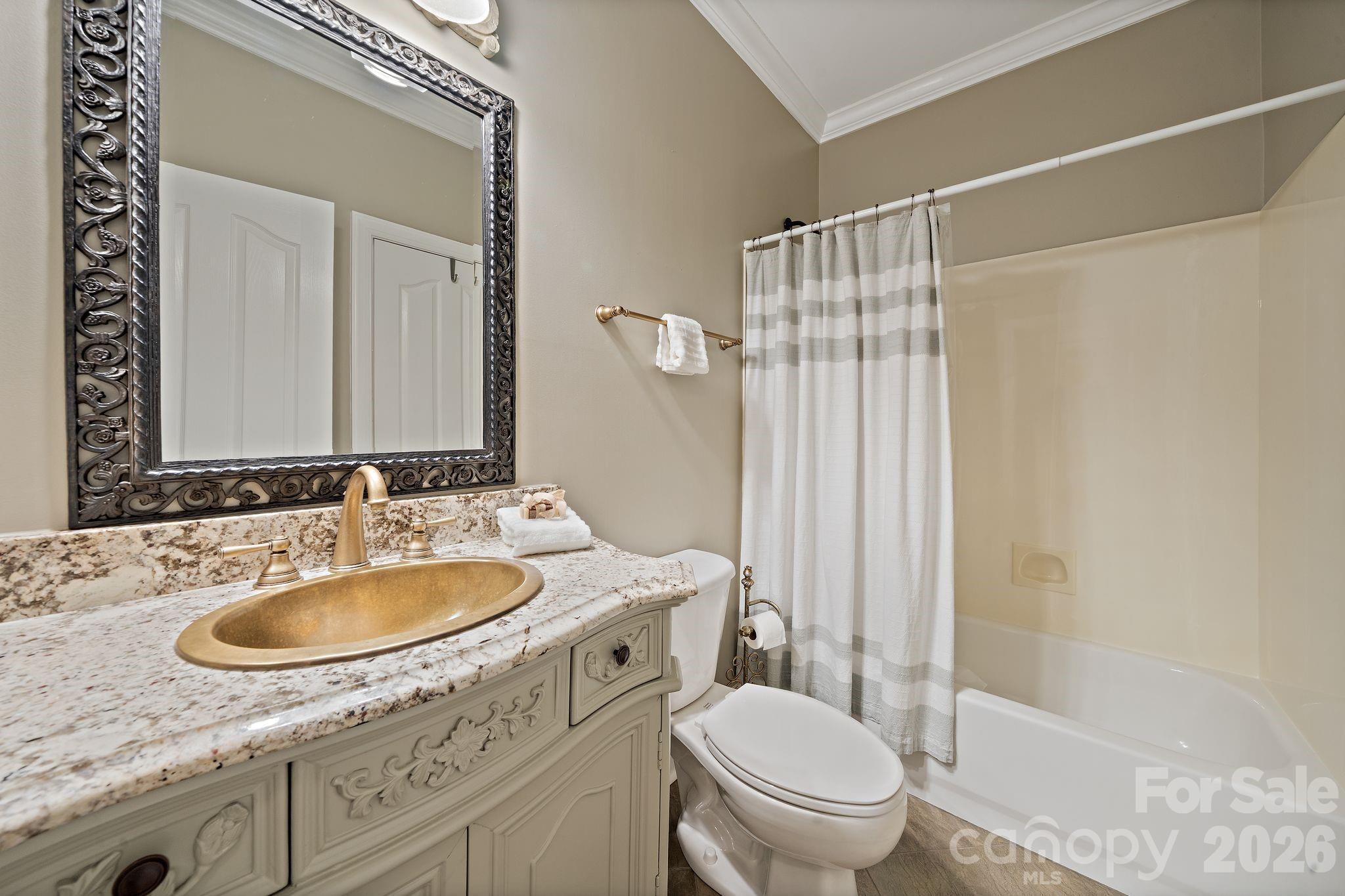 4685 Eagle Pointe Court — Denver