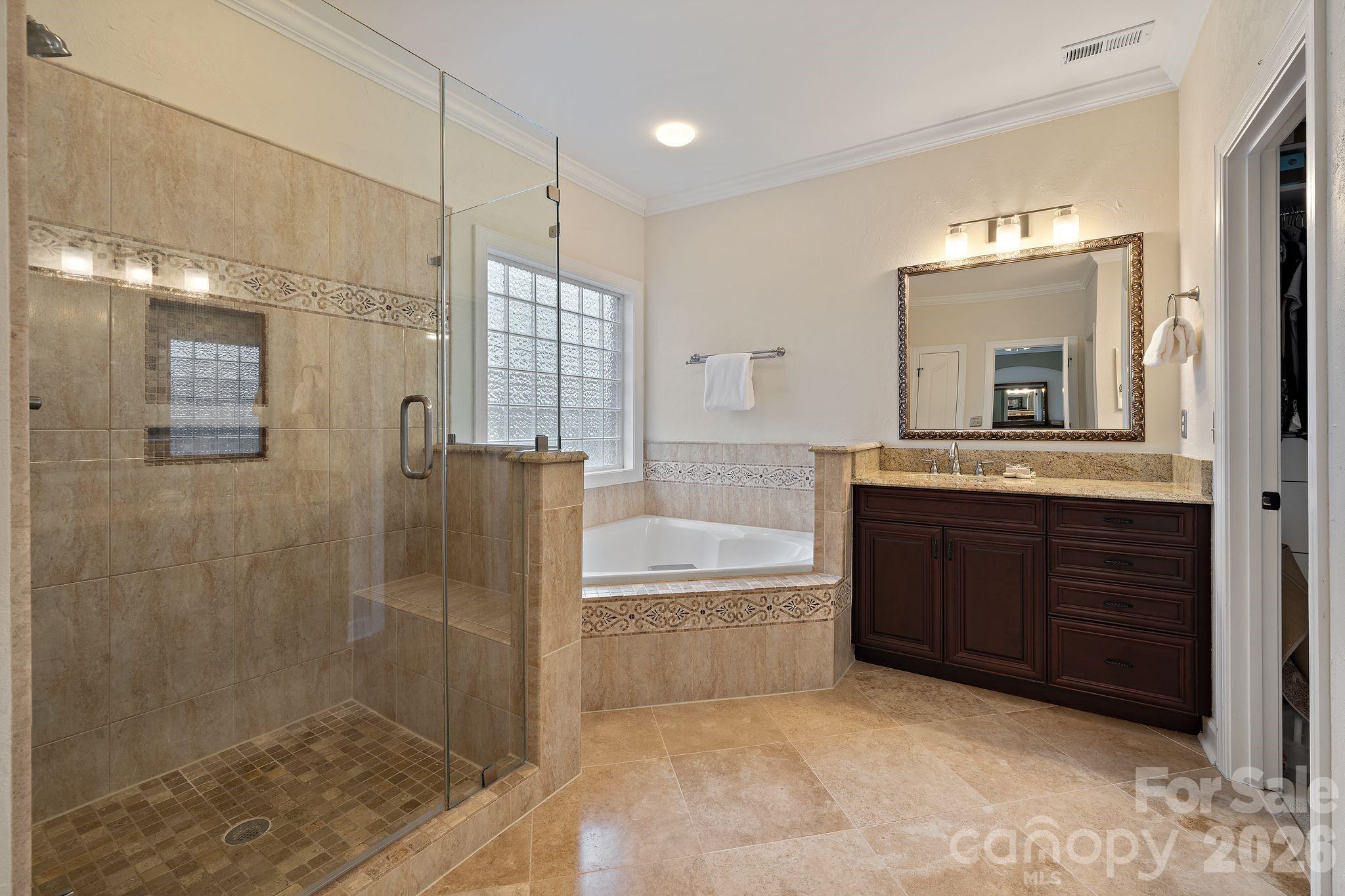 4685 Eagle Pointe Court — Denver