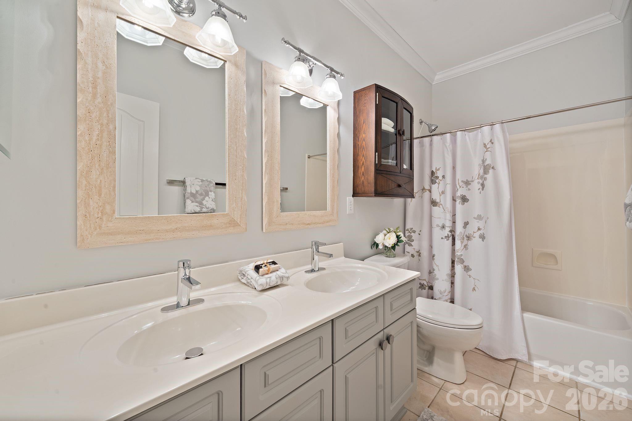 4685 Eagle Pointe Court — Denver