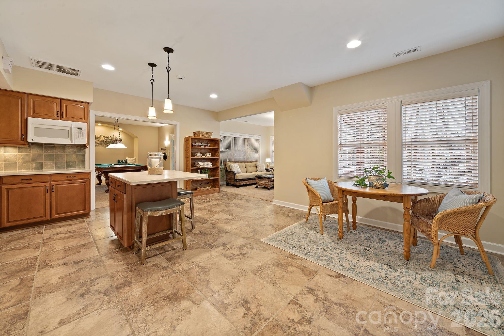 4685 Eagle Pointe Court — Denver