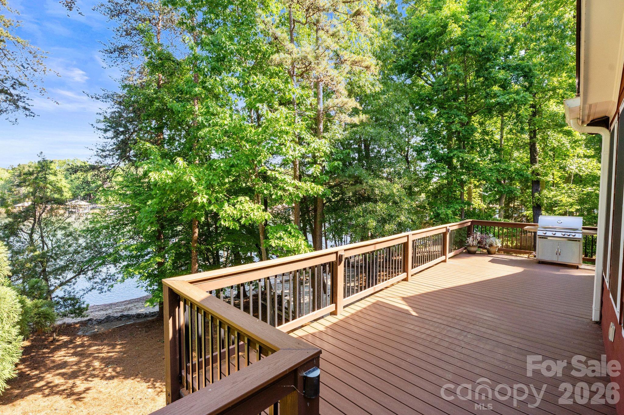 4685 Eagle Pointe Court — Denver