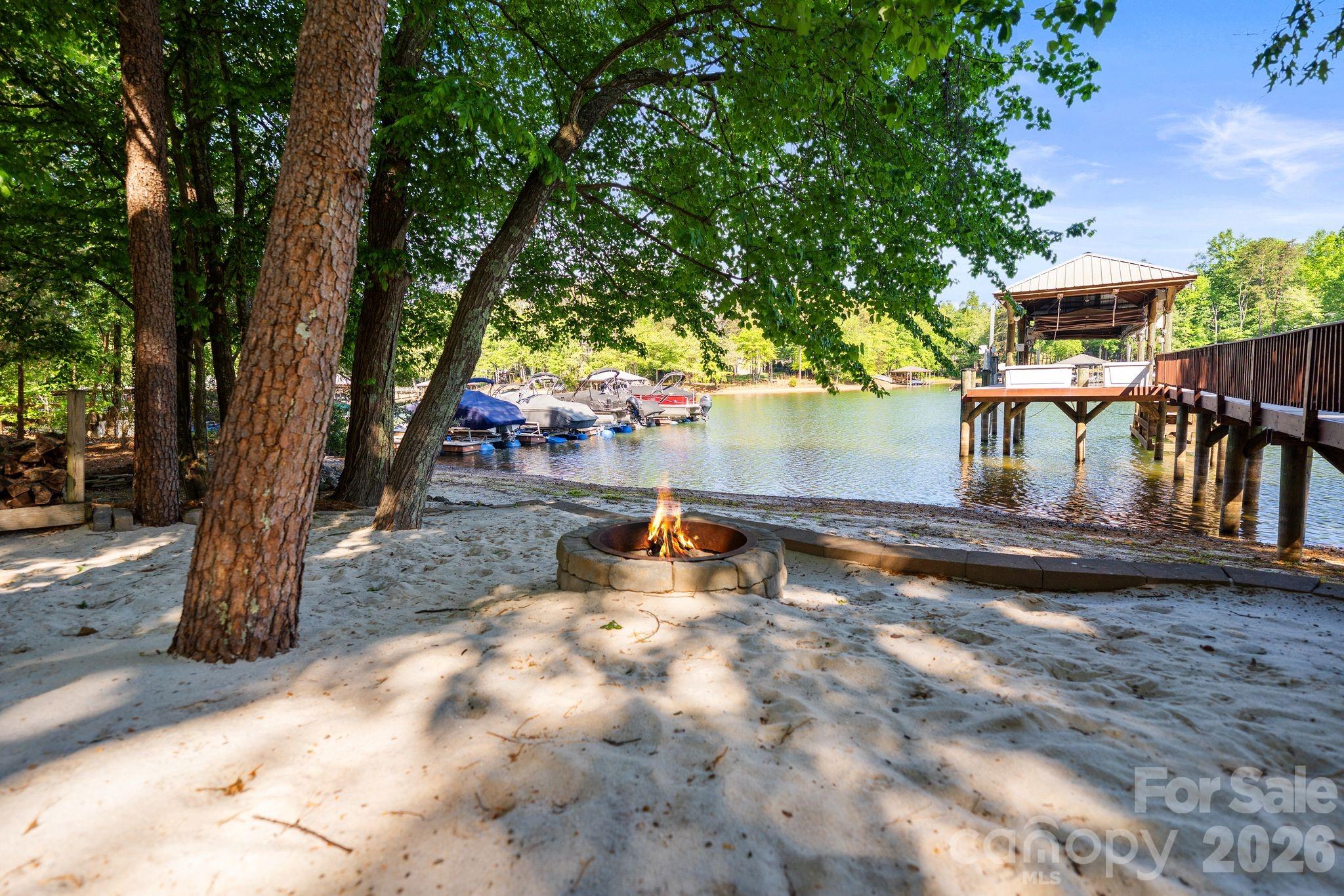 4685 Eagle Pointe Court — Denver
